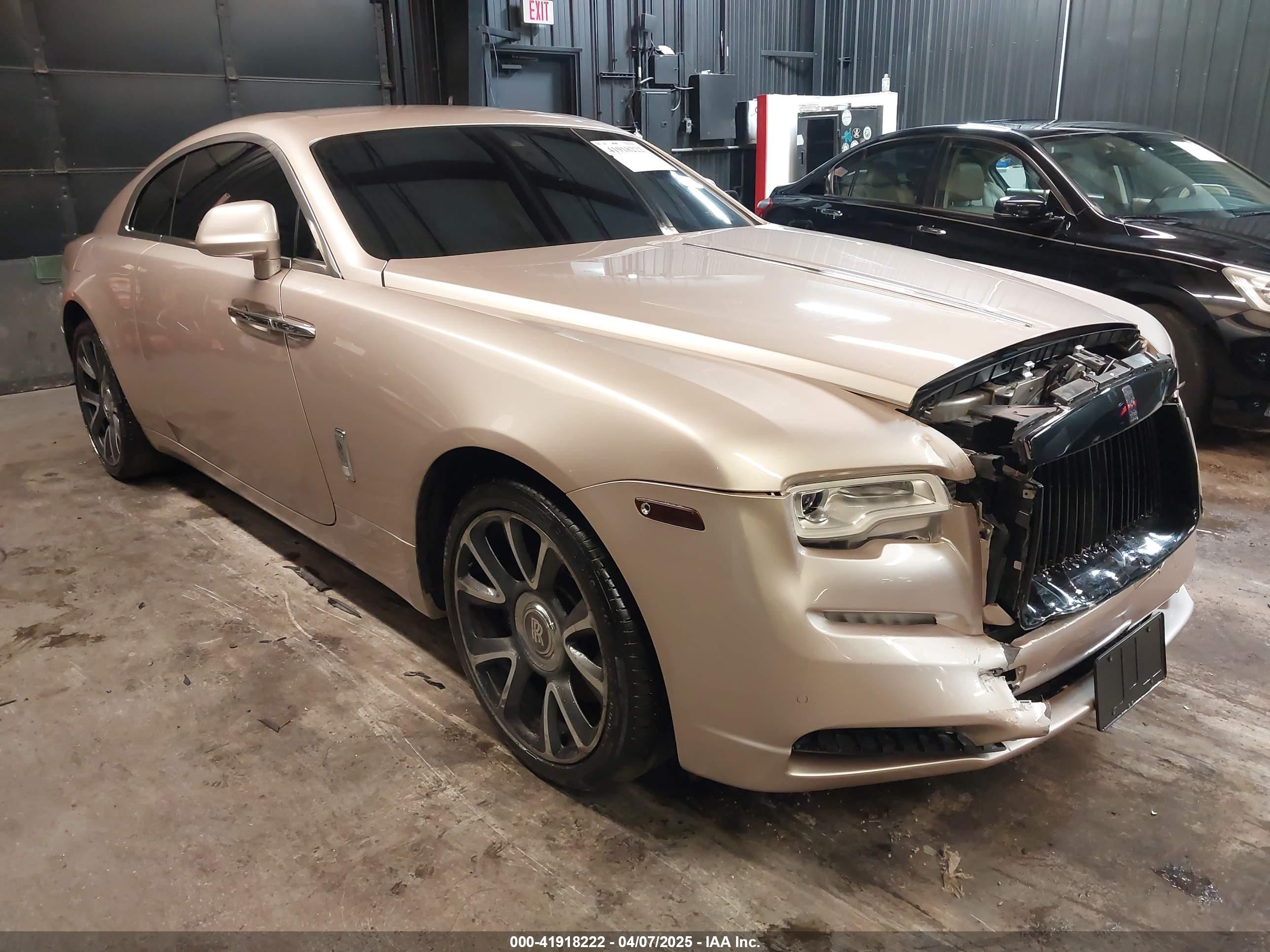 2019 Rolls-Royce Wraith, VIN SCA665C53KUX87266 — Front end