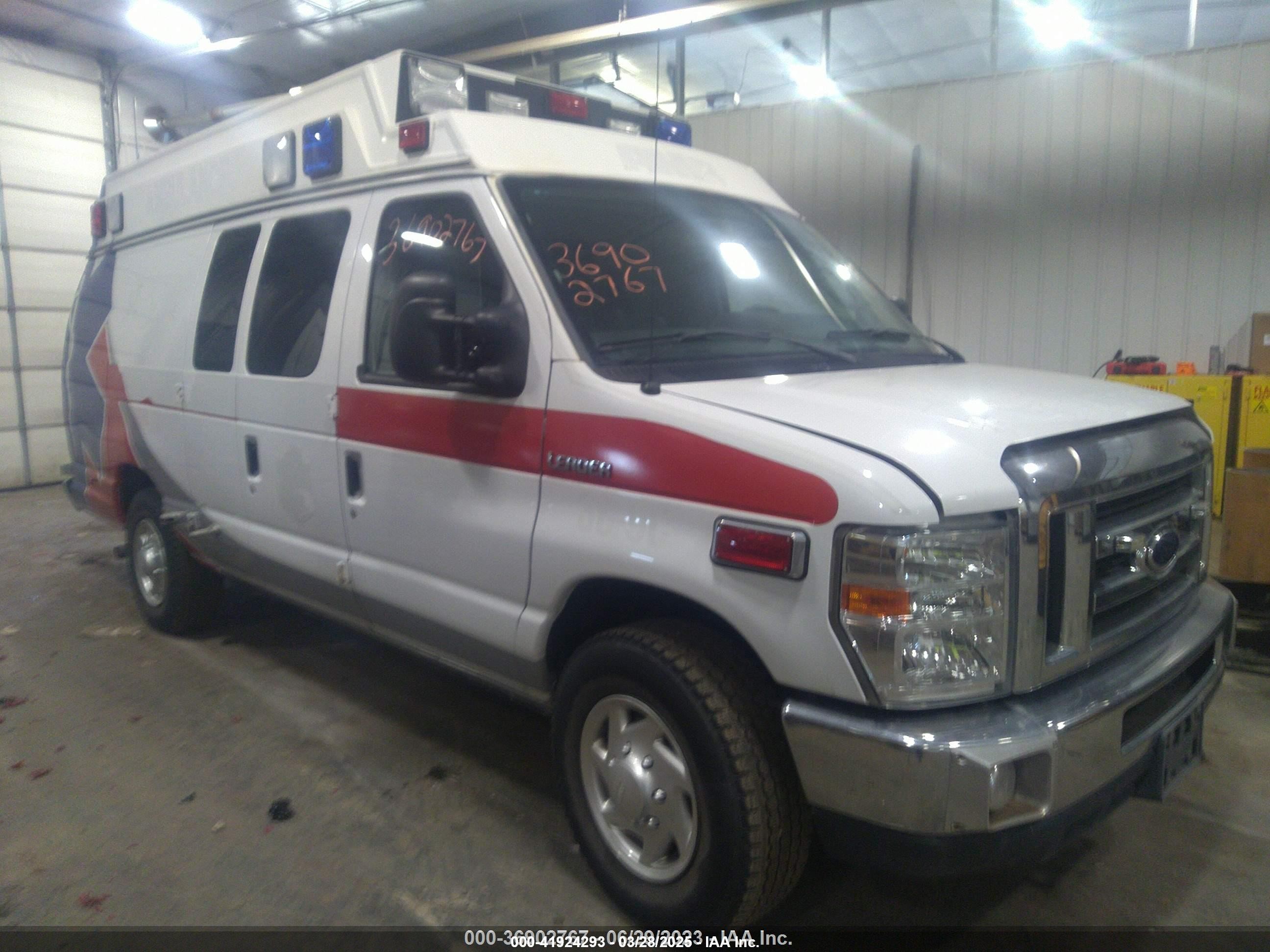 2013 Ford E-Series Commercial, VIN 1FDSS3ES1DDB35335 — Not stated
