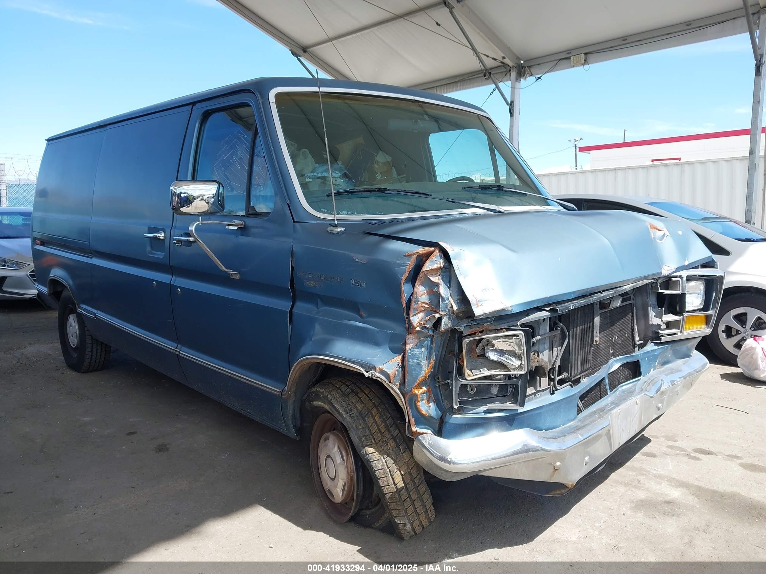1988 Ford Econoline Cargo, VIN 1FTEE14N9JHB17128 — Front end