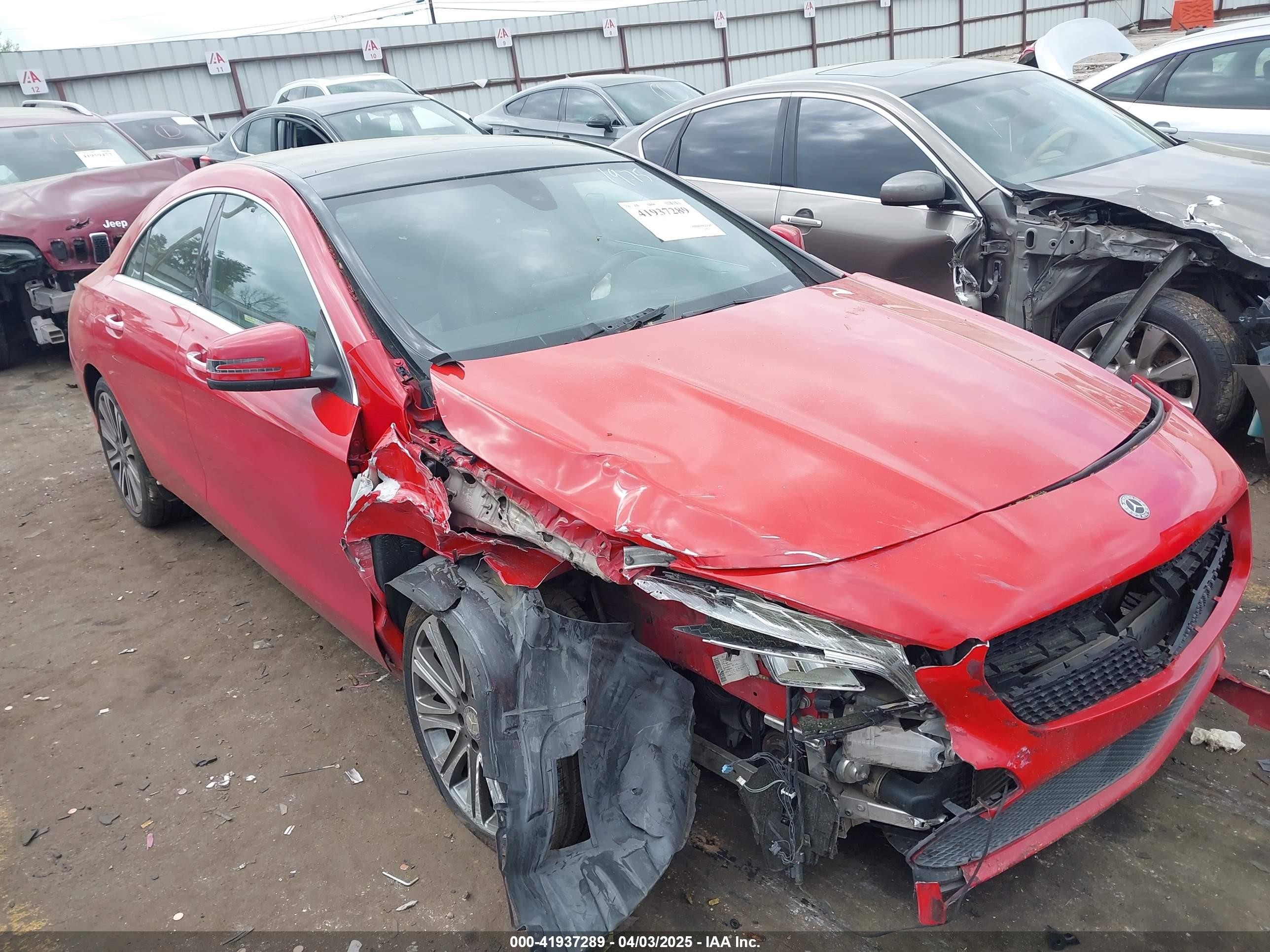 2018 Mercedes-Benz CLA 250, VIN WDDSJ4GB2JN671975 — Front end