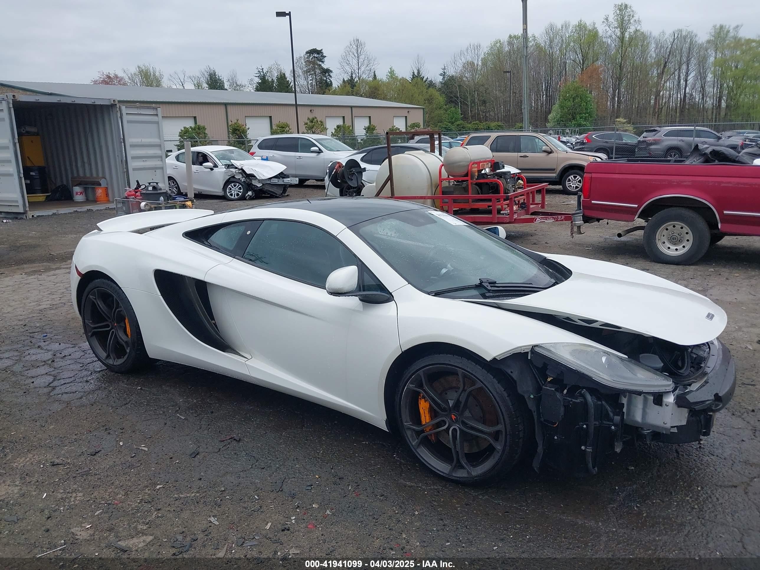 2012 McLaren MP4-12C, VIN SBM11AAA3CW001375 — Фото с аукциона
