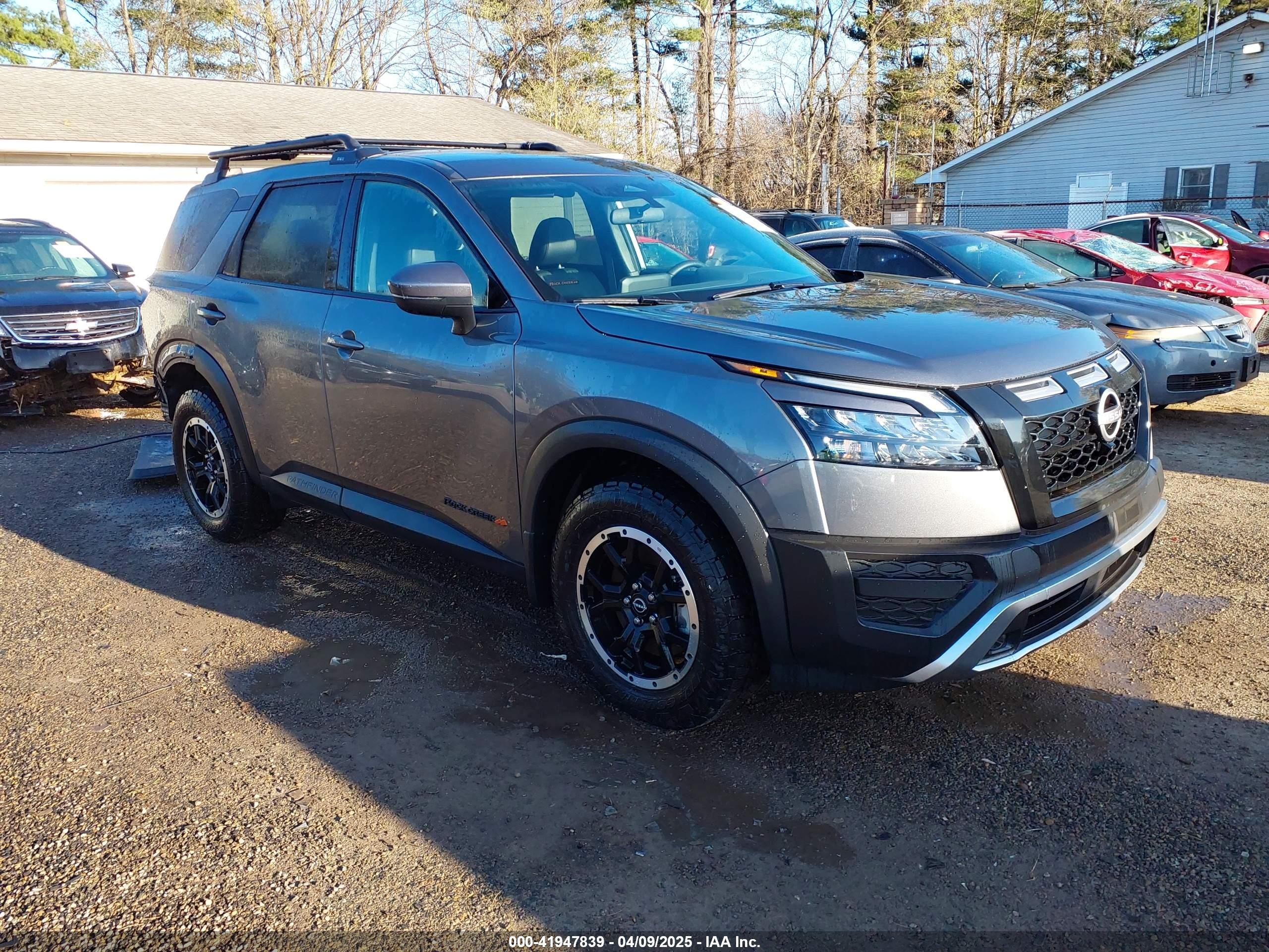 2024 Nissan Pathfinder Rock Creek, VIN 5N1DR3BD8RC291069 — Зад