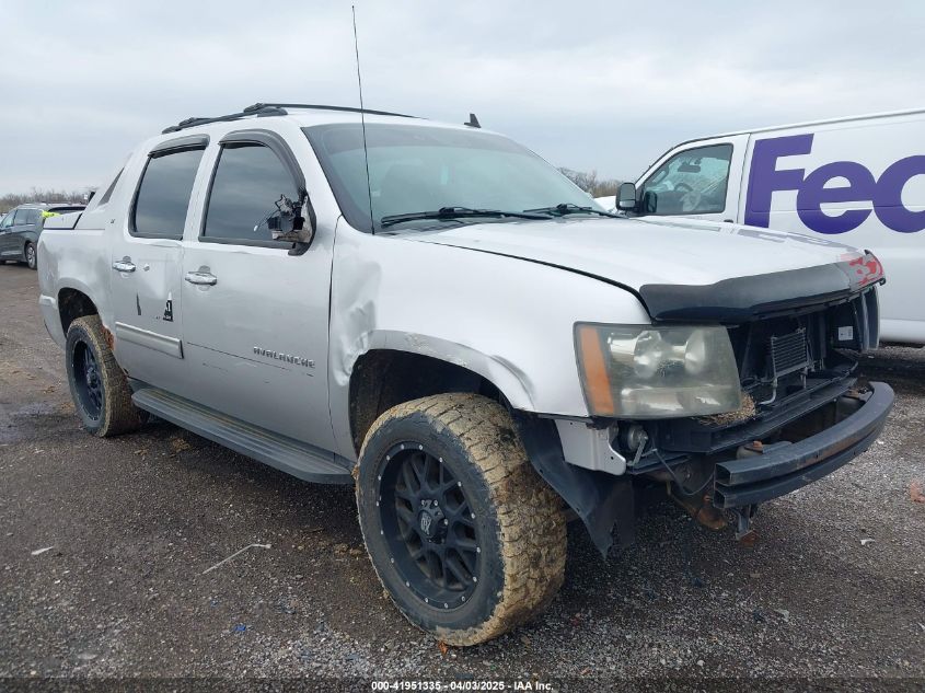 2011 Chevrolet Avalanche LT, VIN 3GNTKFE39BG212642 — Front end