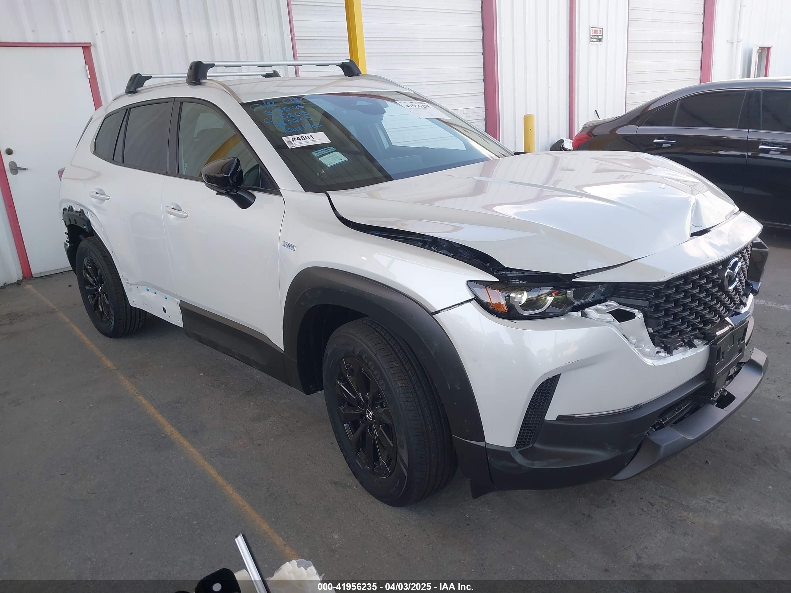 2025 Mazda CX-50 Hybrid Preferred Package, VIN 7MMVAABW5SN112843 — Front end