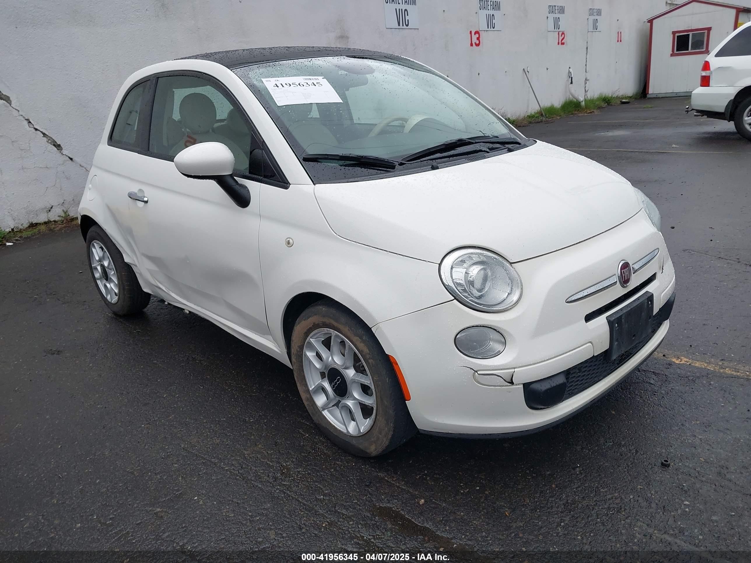 2014 FIAT 500 Pop, VIN 3C3CFFAR7ET223761 — Side