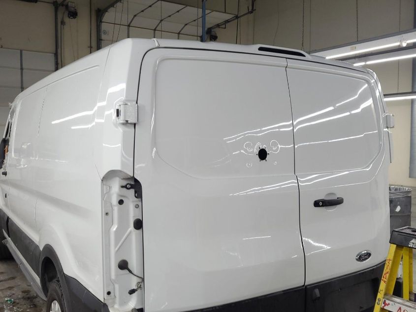 2023 Ford E-Transit, VIN 1FTBW1YKXPKA47909 — Обычный износ