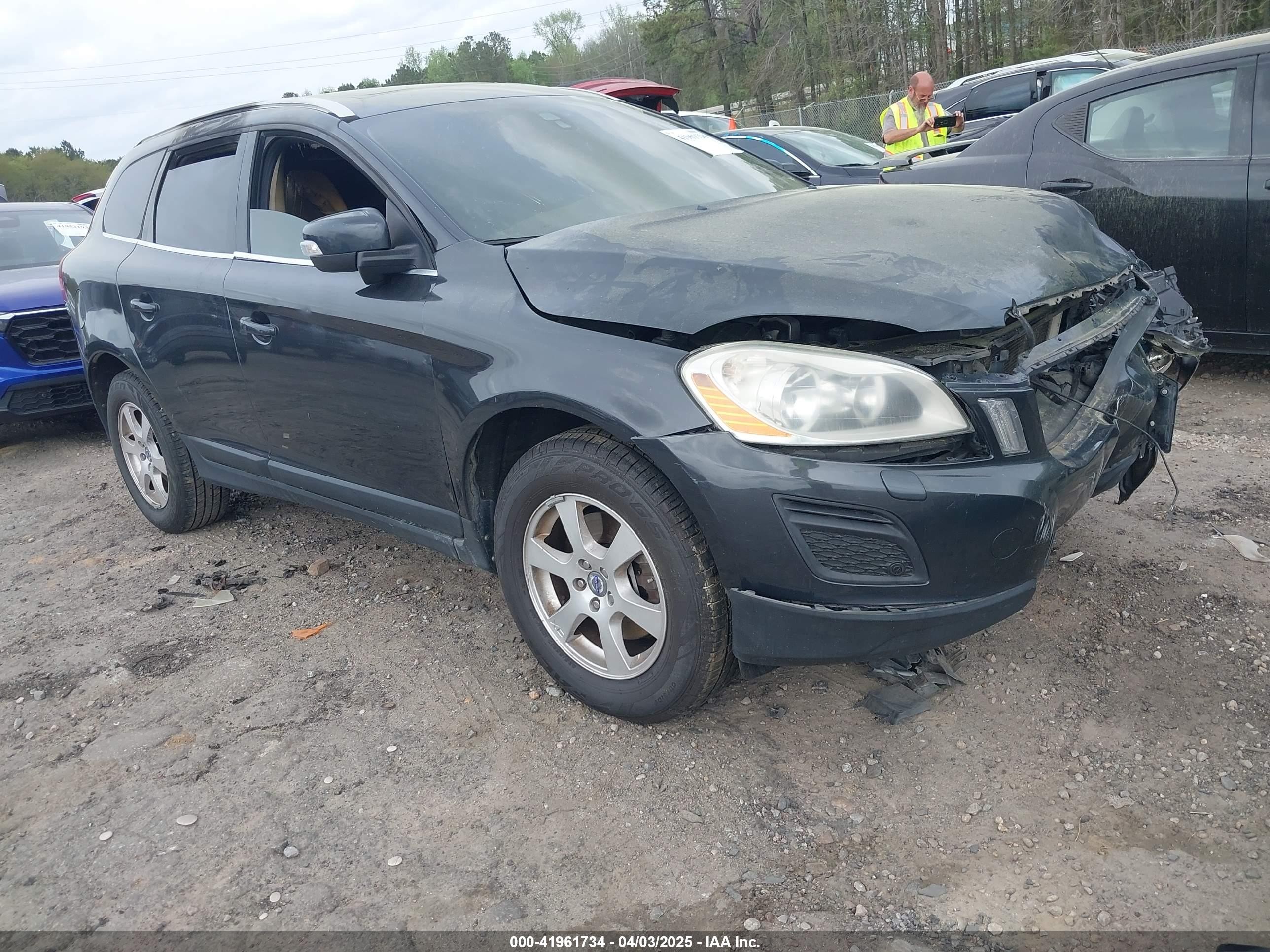 2011 Volvo XC60 3.2L, VIN YV4952DL5B2222823 — Interior fire