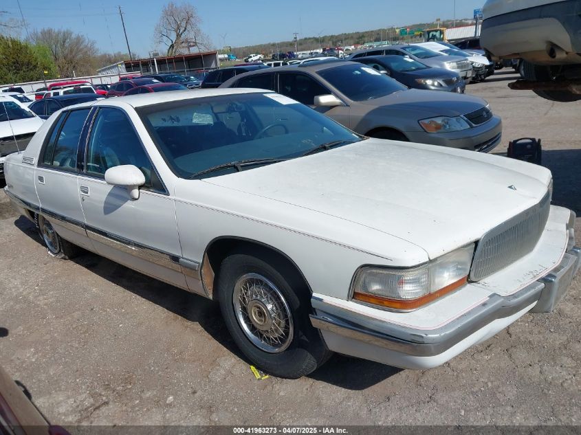 1992 Buick Roadmaster Ltd, VIN 1G4BT5370NR420376 — Front end