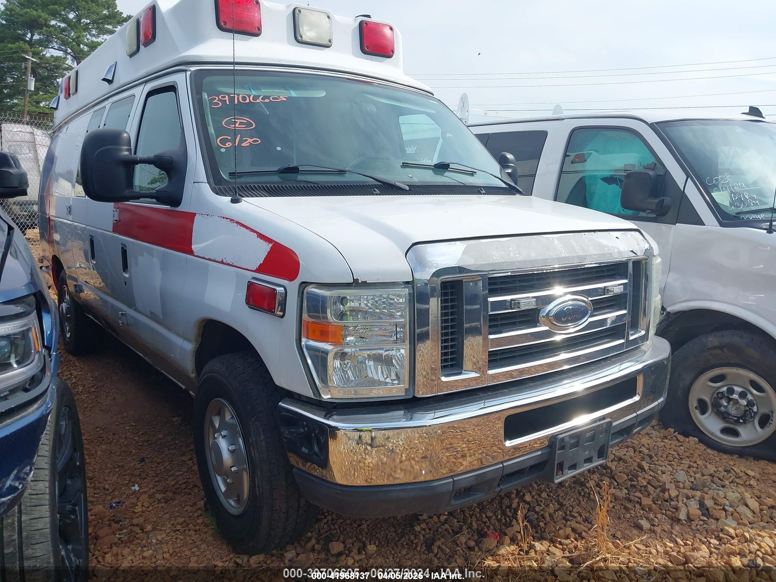 2011 Ford E-Series Commercial, VIN 1FDSS3ES6BDA24003 — Rear end