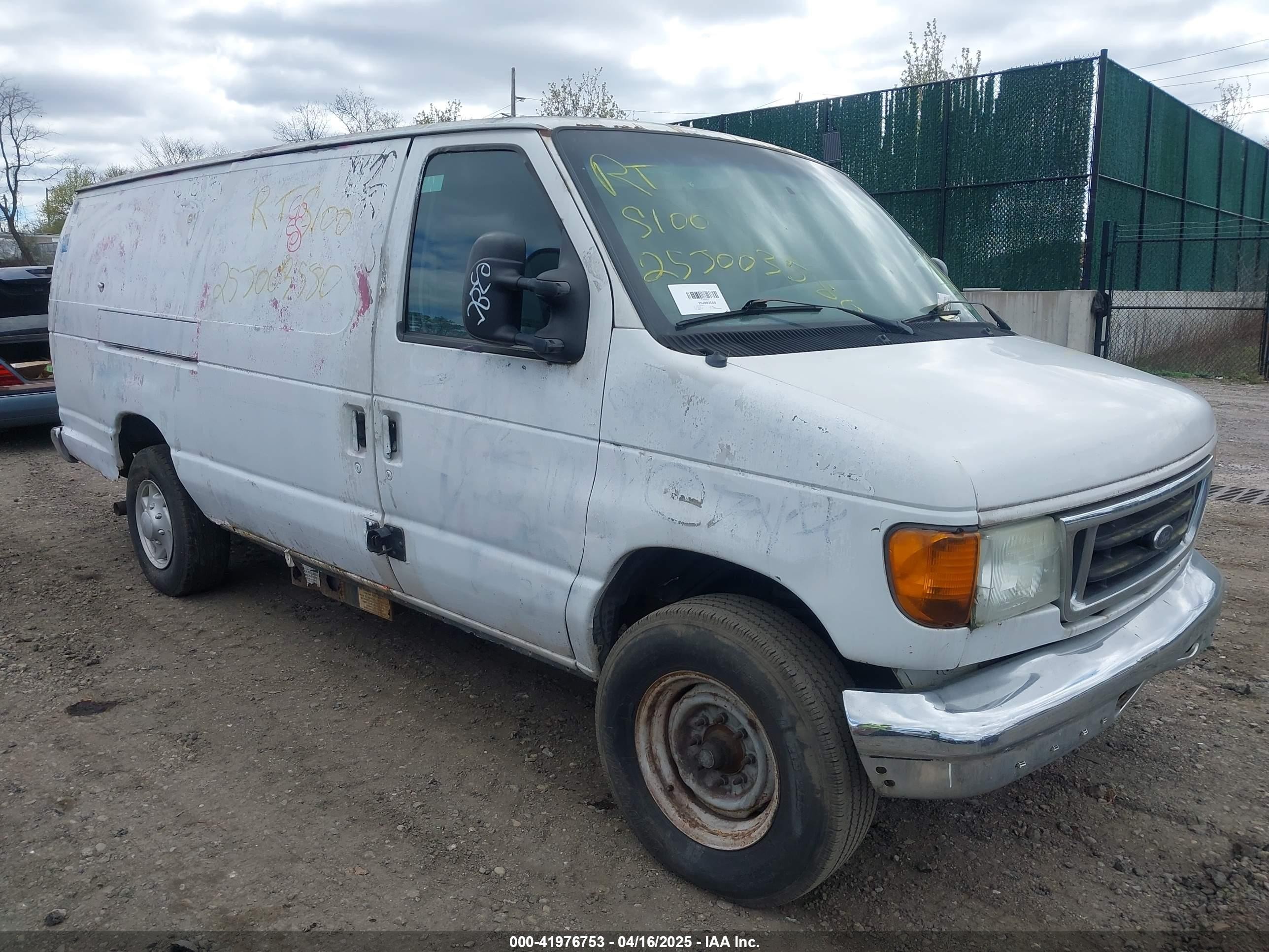 2006 Ford E-350, VIN 1FTSS34S36HB26606 — Зад