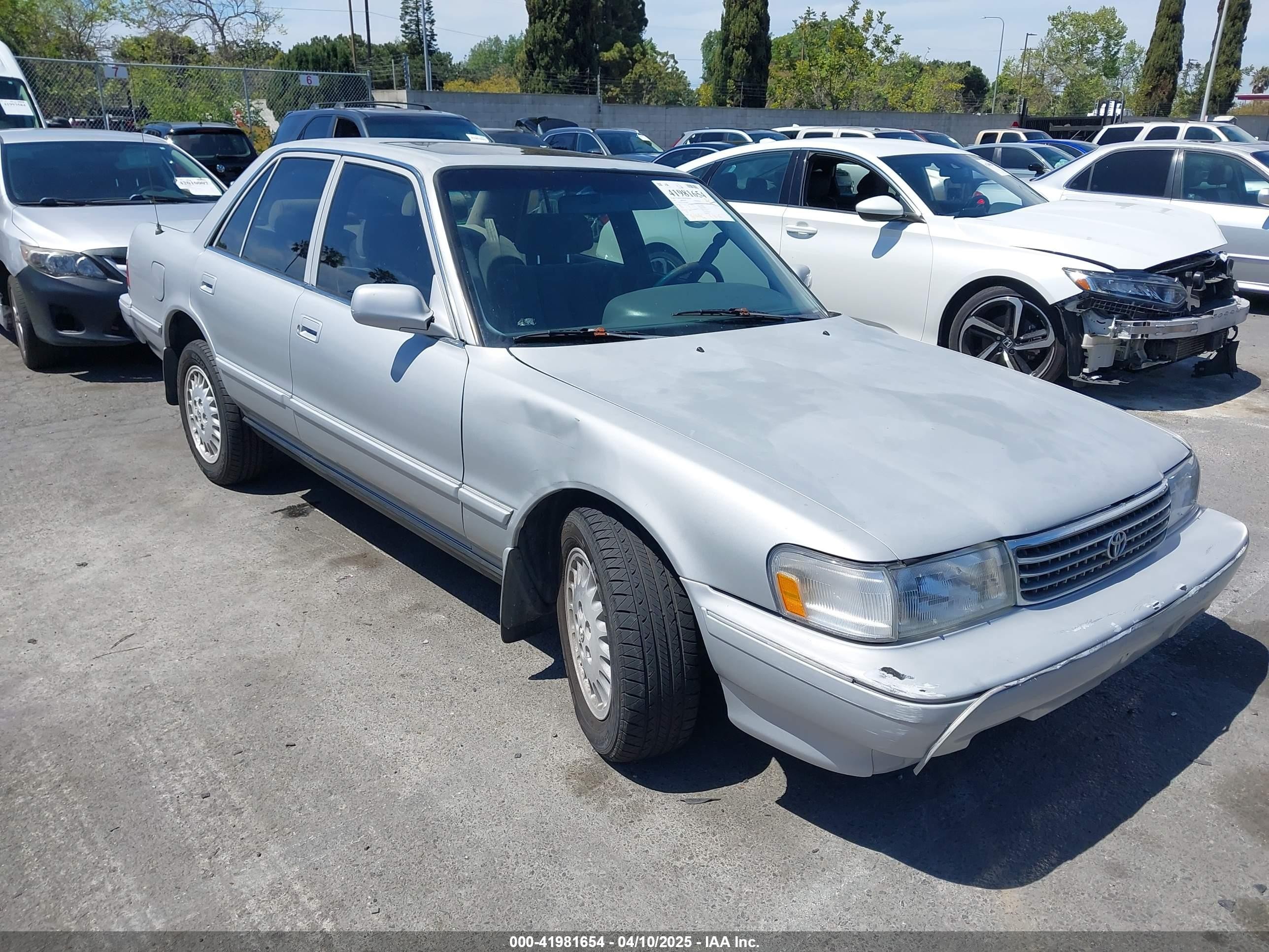 1991 Toyota Cressida, VIN JT2MX83E7M0075862 — Front end