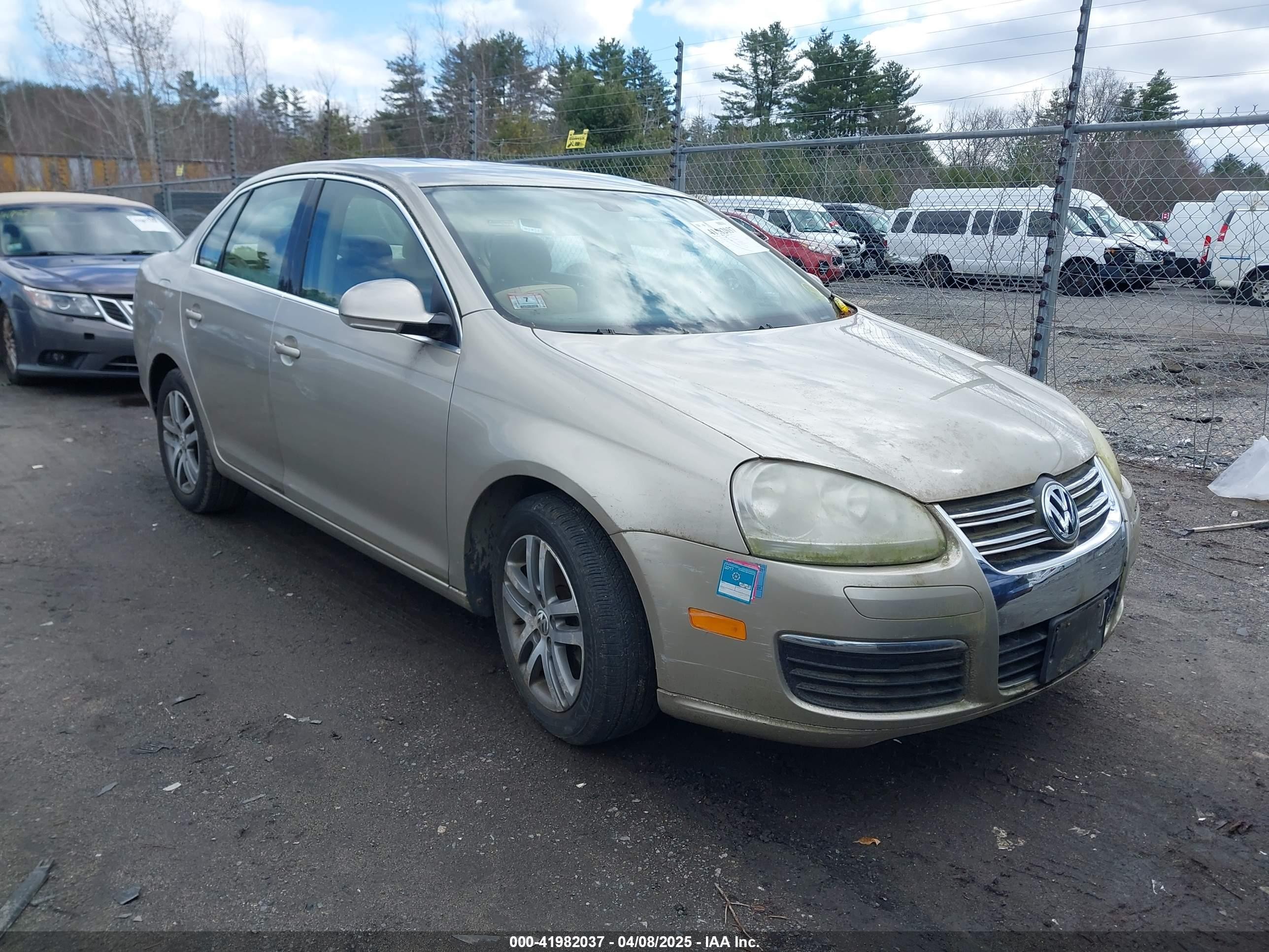 2005 Volkswagen Jetta 2.5L, VIN 3VWSG71K15M647327 — Auction photo