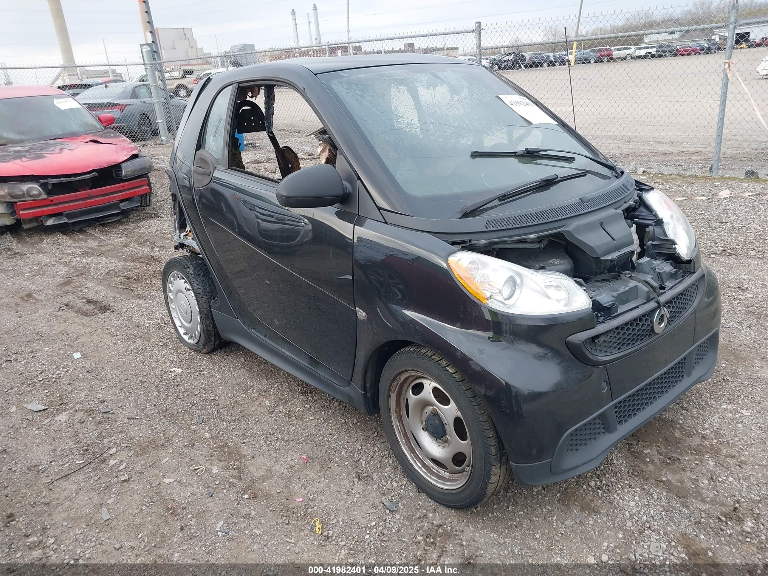 2015 Smart fortwo Passion, VIN WMEEJ3BA8FK811800 — Пожар
