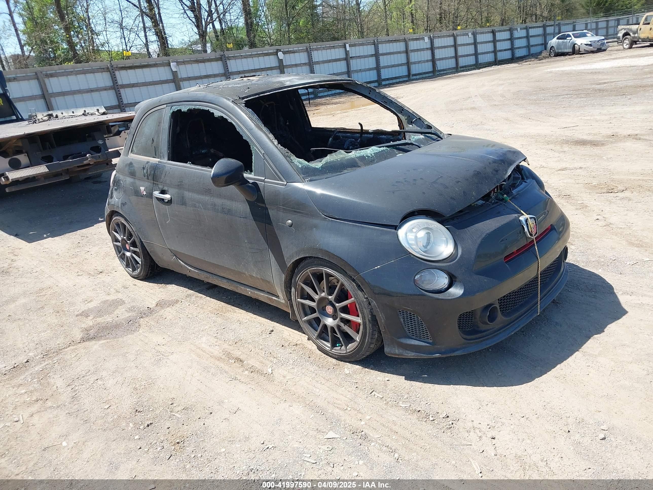 2012 FIAT 500 Abarth, VIN 3C3CFFFHXCT359735 — Пожар в салоне