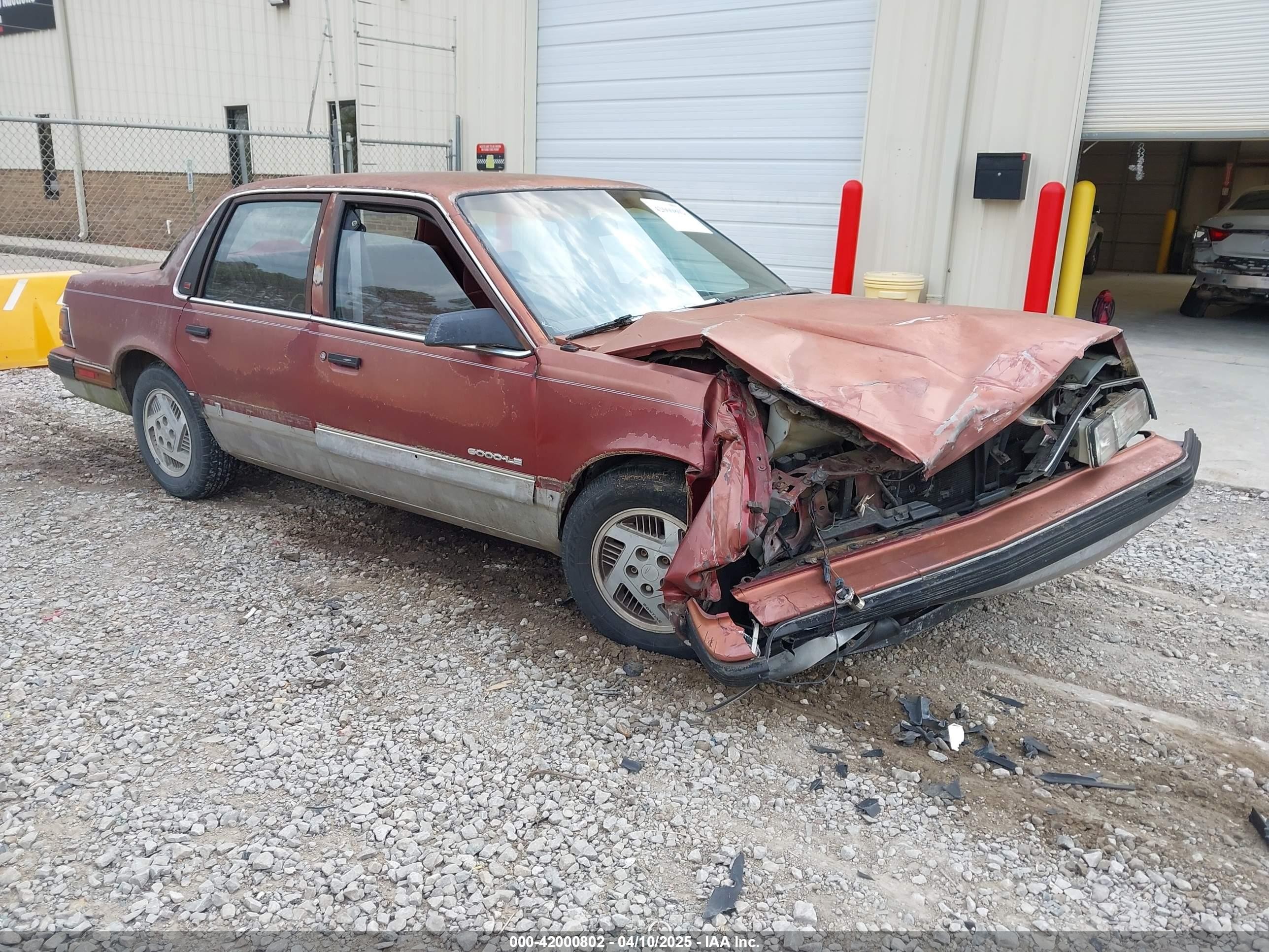 1990 Pontiac 6000, VIN 1G2AF54T4L6265725 — Front end