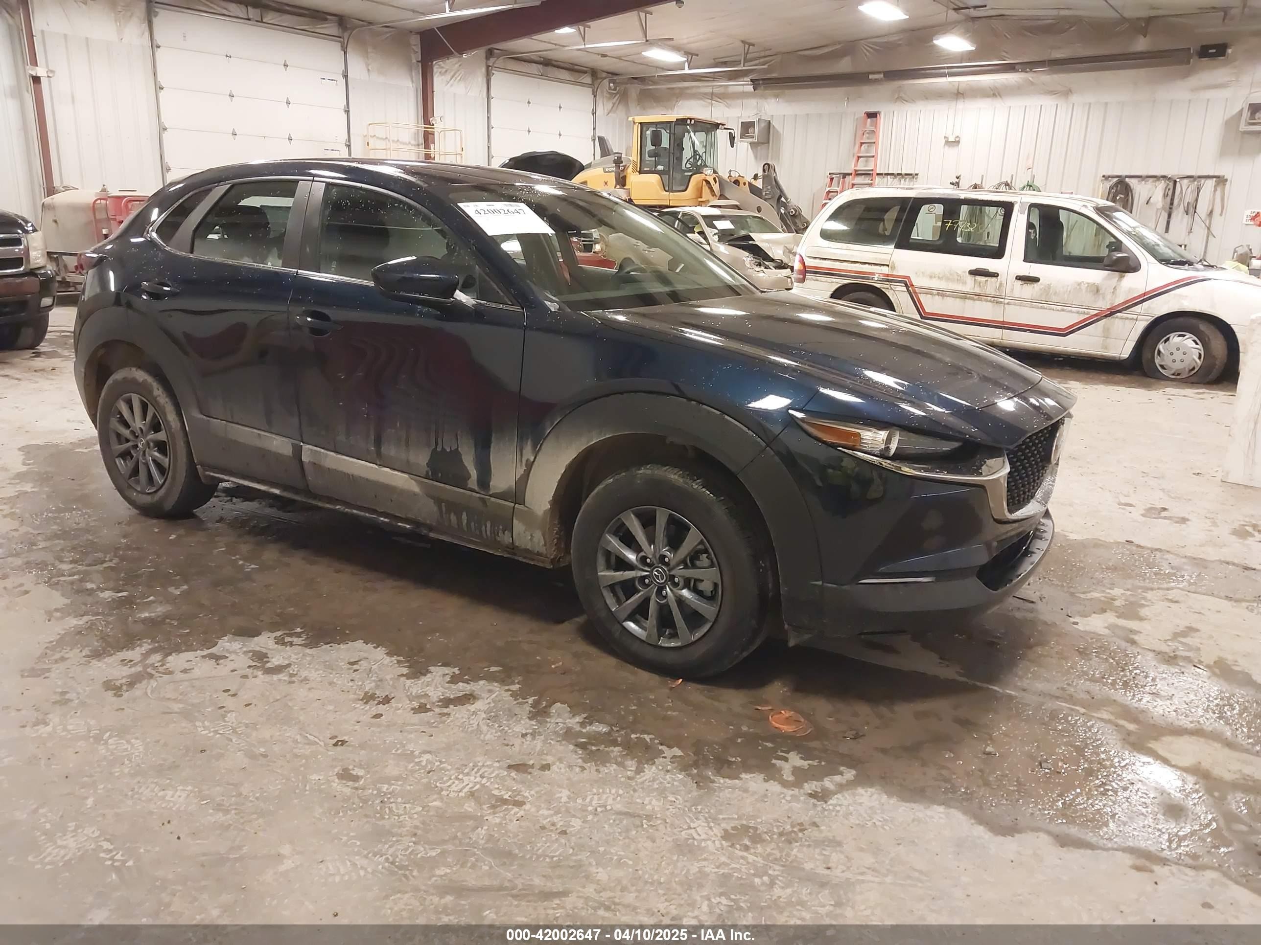 2023 Mazda CX-30 S, VIN 3MVDMBAM6PM541935 — Side
