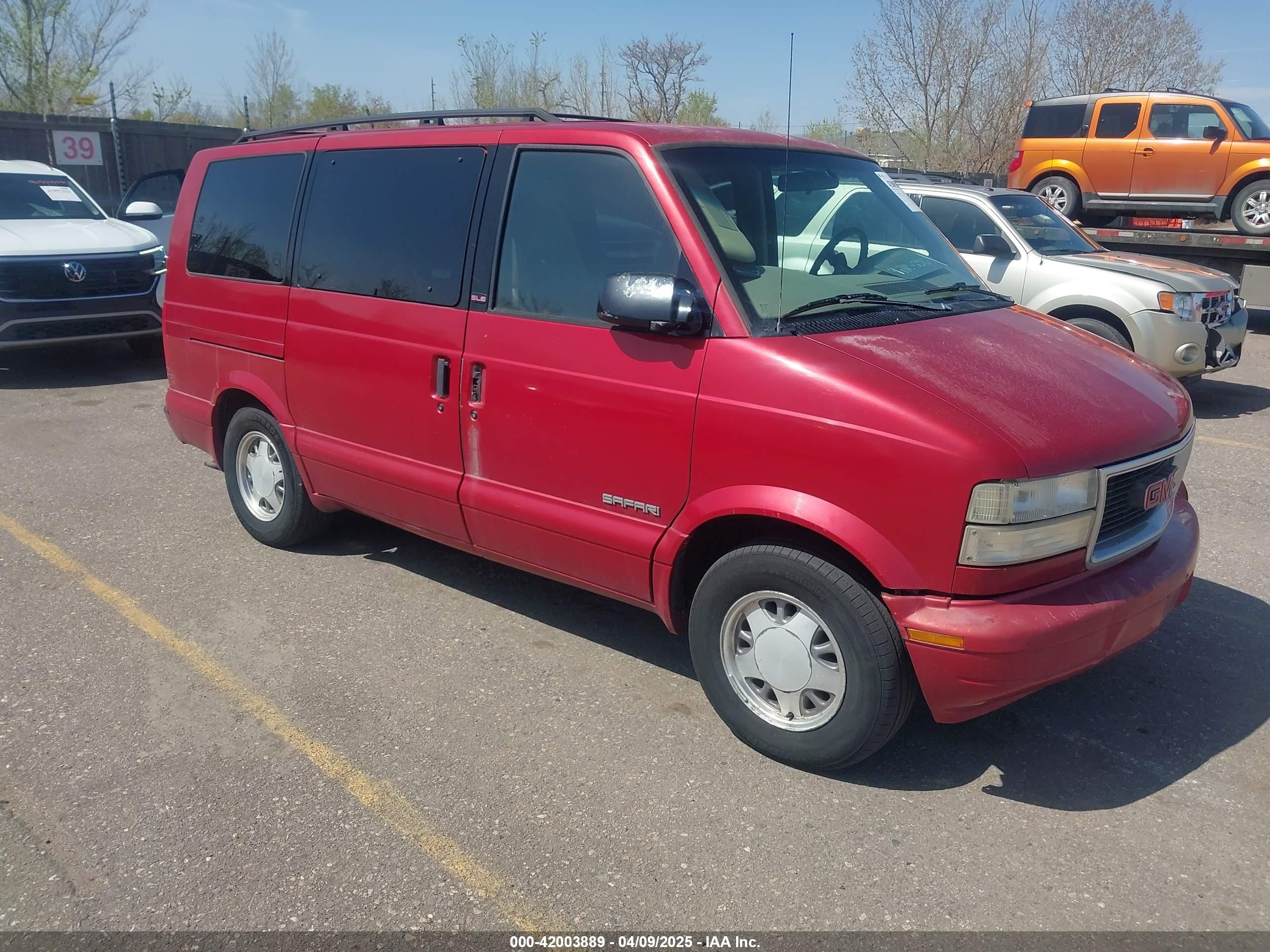 1998 GMC Safari, VIN 1GKDM19W7WB540093 — All over