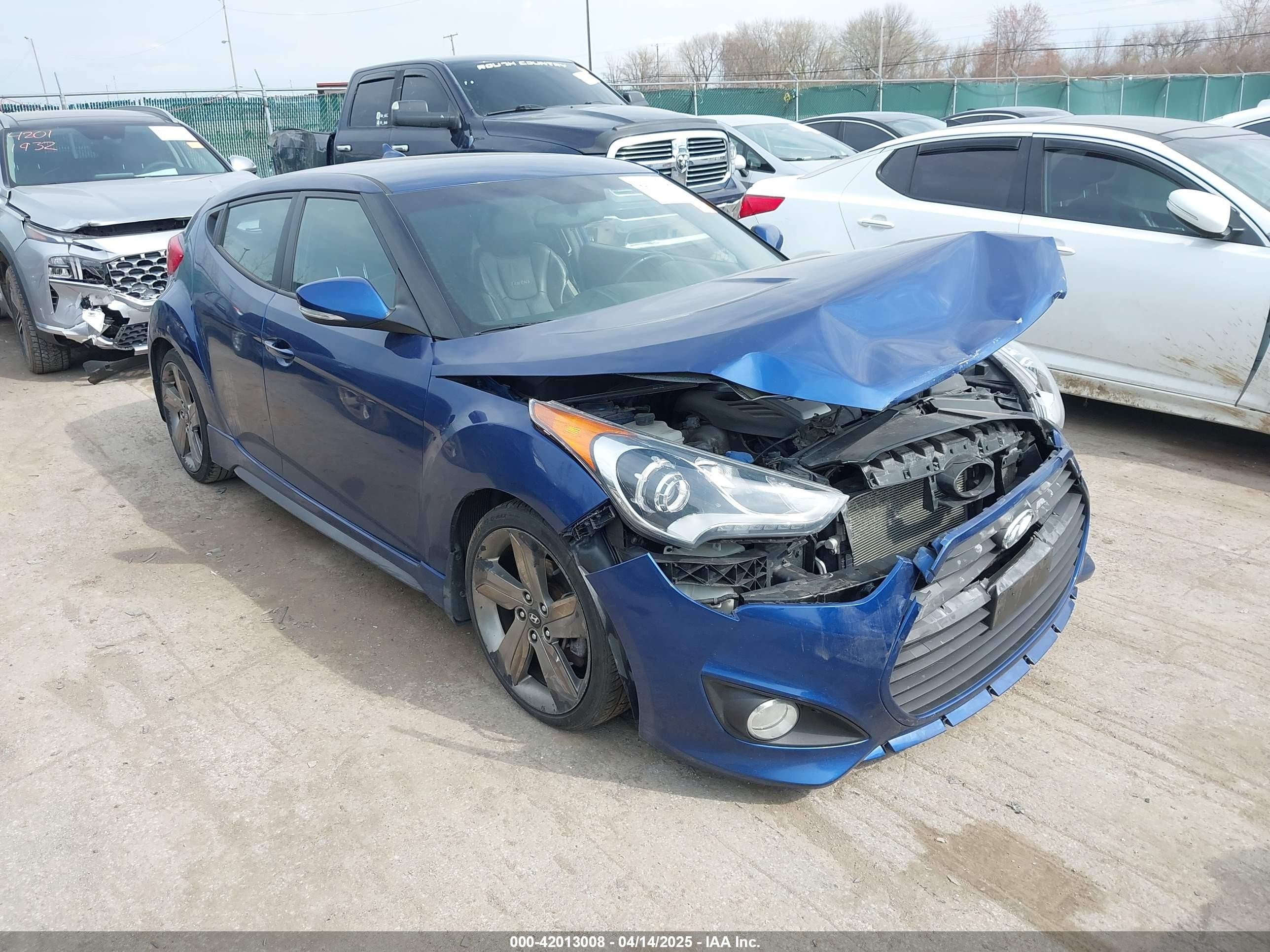 2015 Hyundai Veloster Turbo R-Spec, VIN KMHTC6AE1FU241628 — Front end