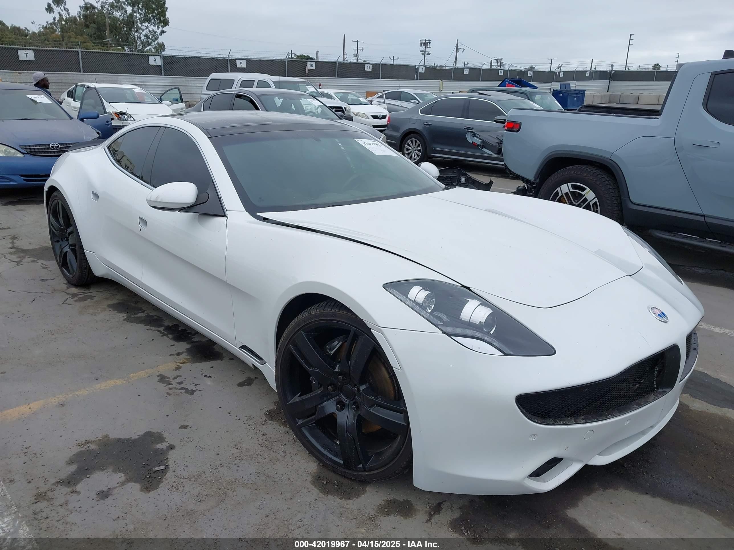 2012 Fisker Karma EcoSport, VIN YH4K14AAXCA000354 — Бок
