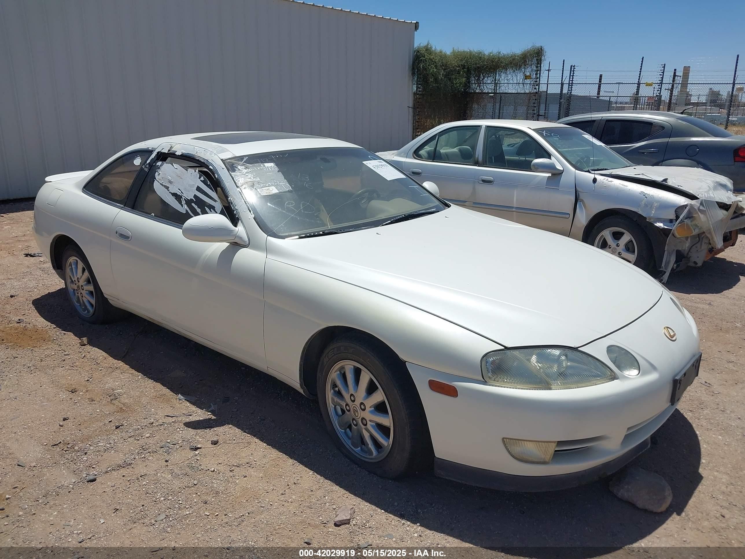 1993 Lexus SC 400, VIN JT8UZ30C2P0030595 — Front end