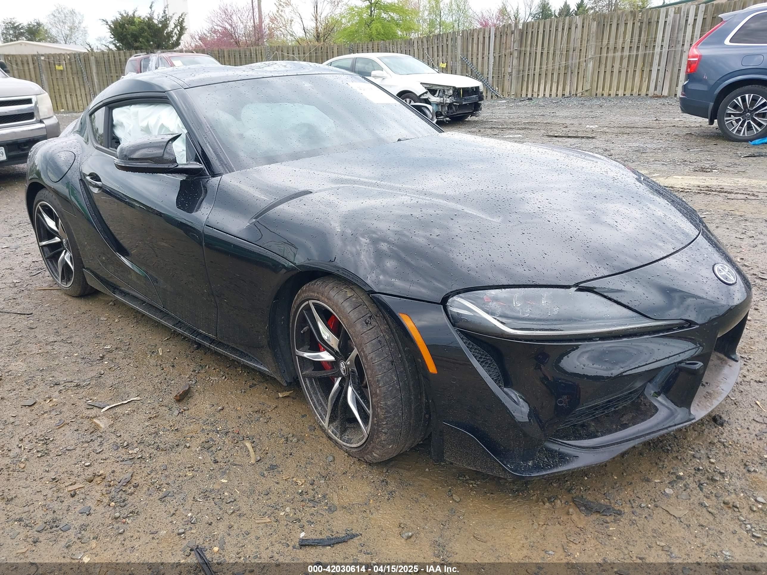 2022 Toyota Supra 3.0, VIN WZ1DB0C01NW051973 — Front end