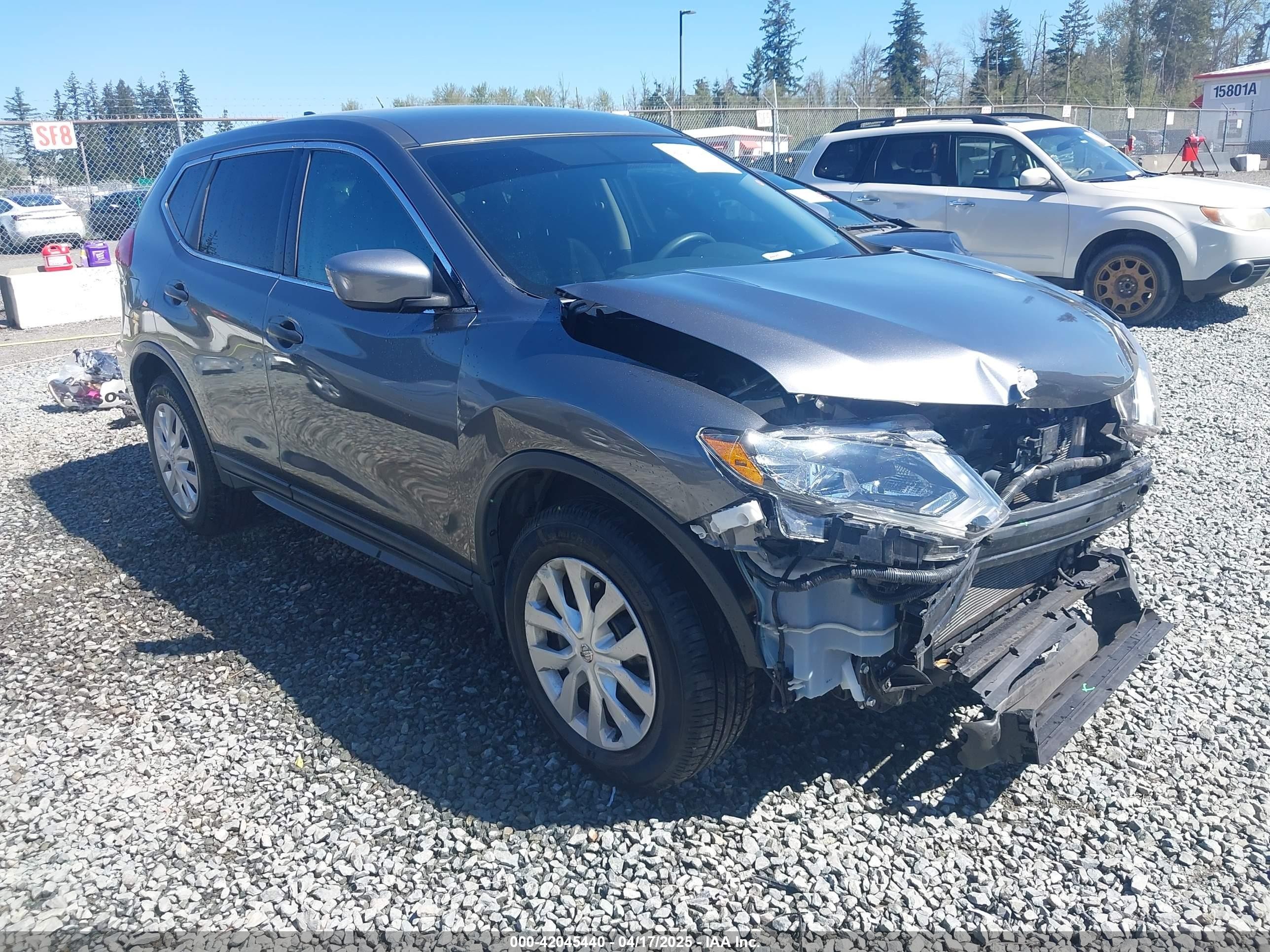 2018 Nissan Rogue SV, VIN KNMAT2MV8JP514622 — Front end