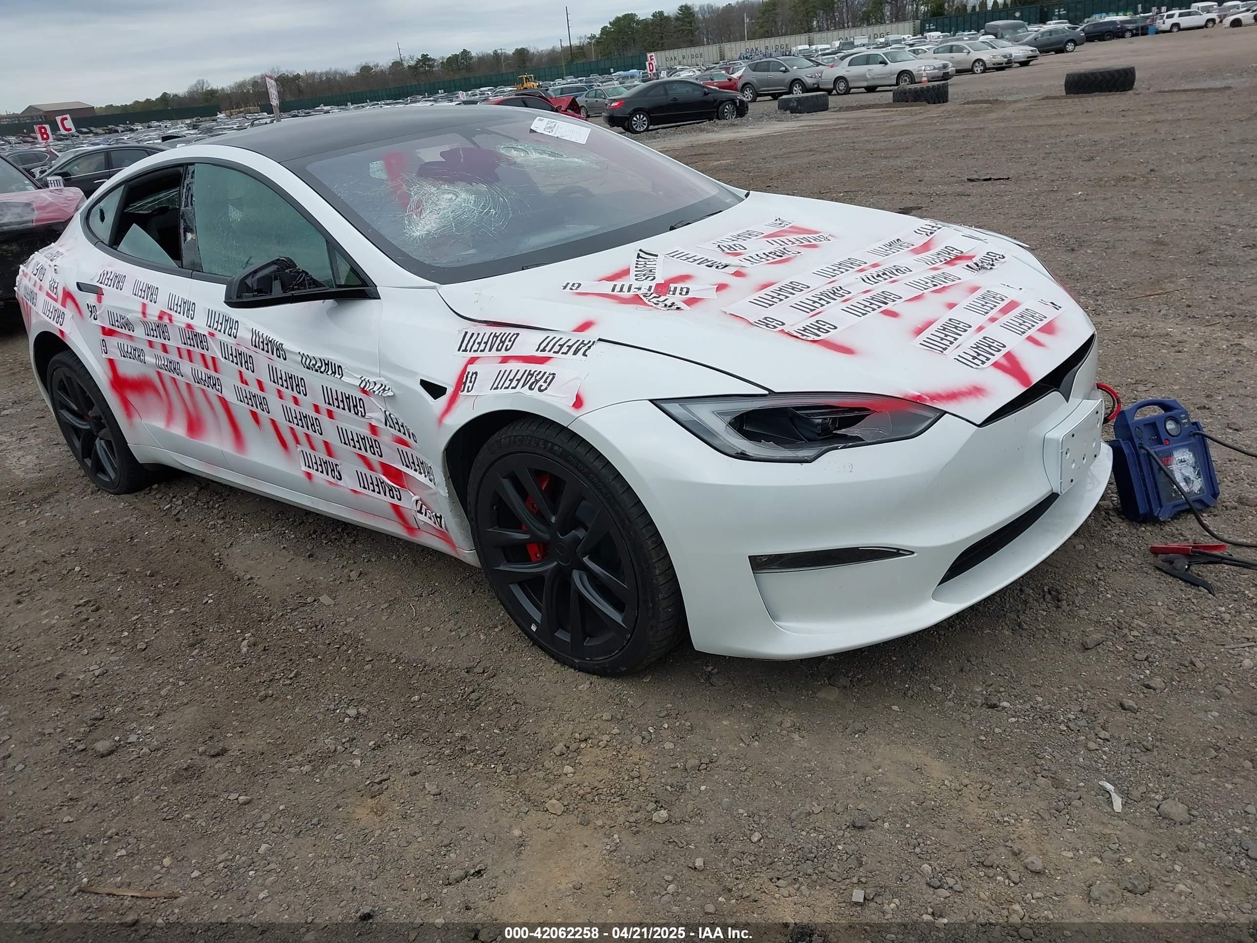 2023 Tesla Model S Plaid, VIN 5YJSA1E68PF507197 — Auction photo