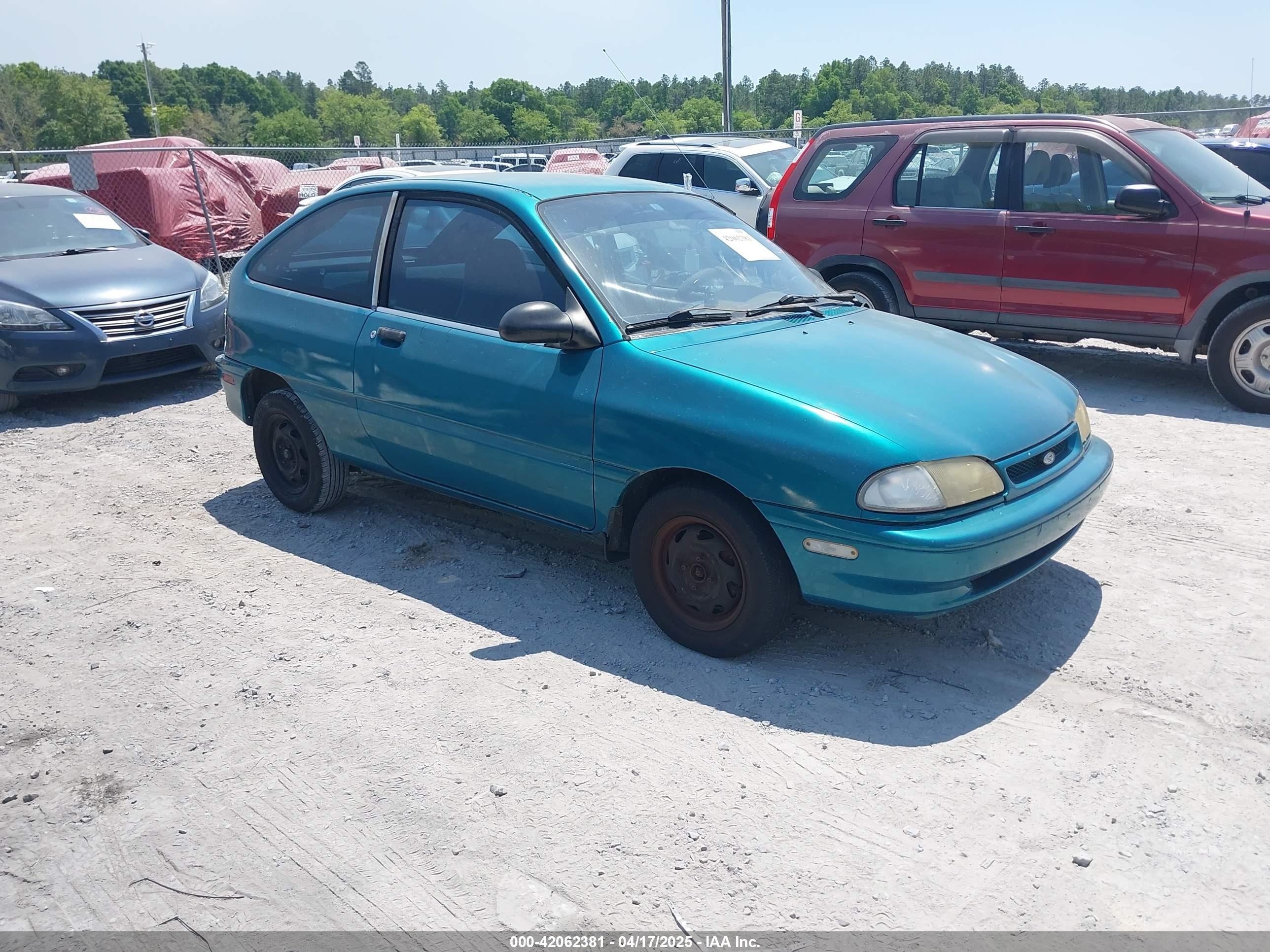 1995 Ford Aspire, VIN KNJLT05H3S6102568 — Side