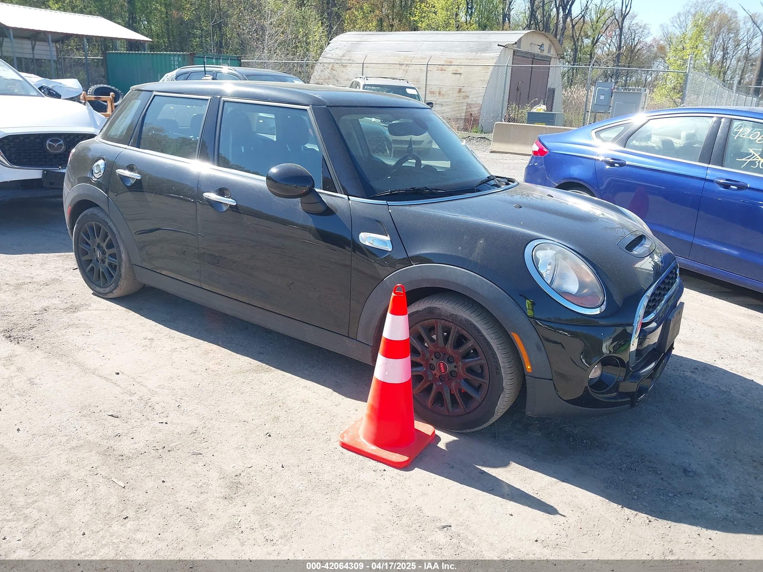 2016 MINI Hardtop 4 Door S, VIN WMWXU3C51G2D29400 — После угона