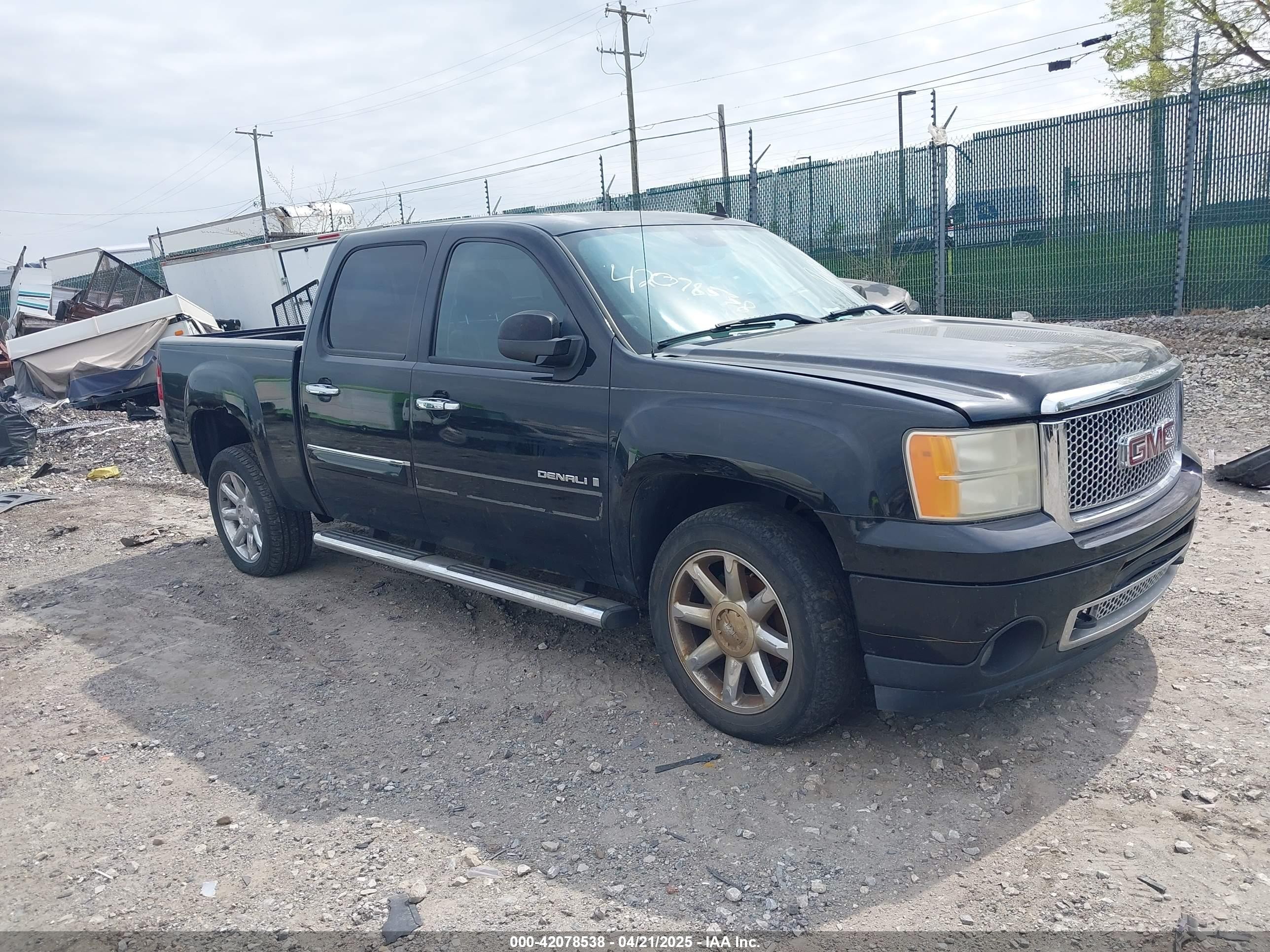 2008 GMC Sierra Denali, VIN 2GTEK638681161702 — Normal wear