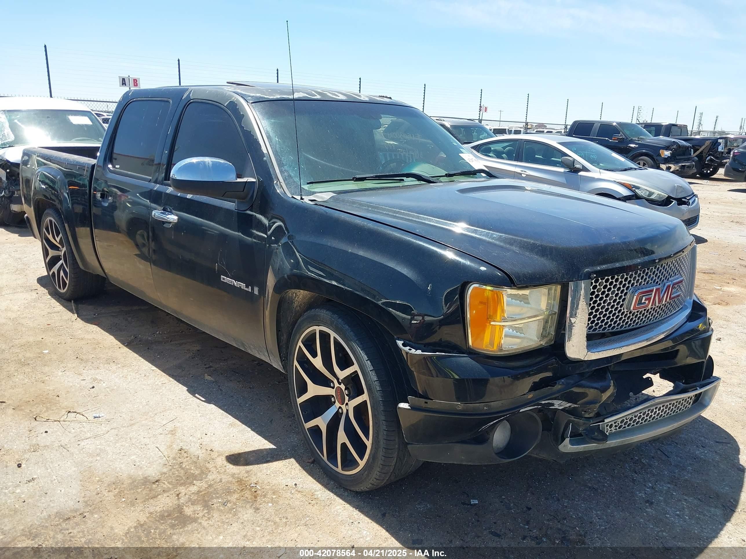 2008 GMC Sierra Denali, VIN 2GTEK638781311204 — Front end
