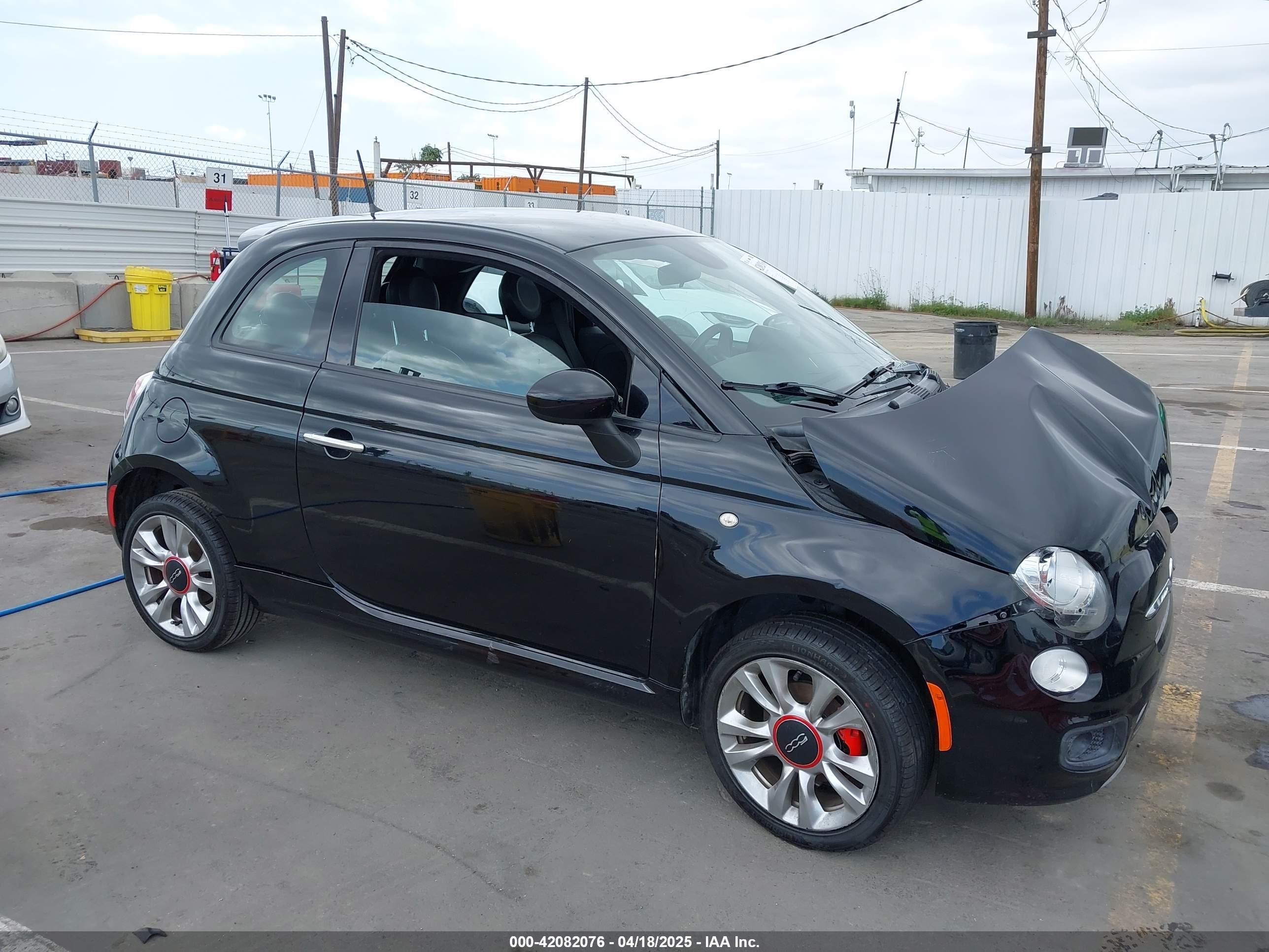 2014 FIAT 500 Sport, VIN 3C3CFFBR3ET301015 — Side