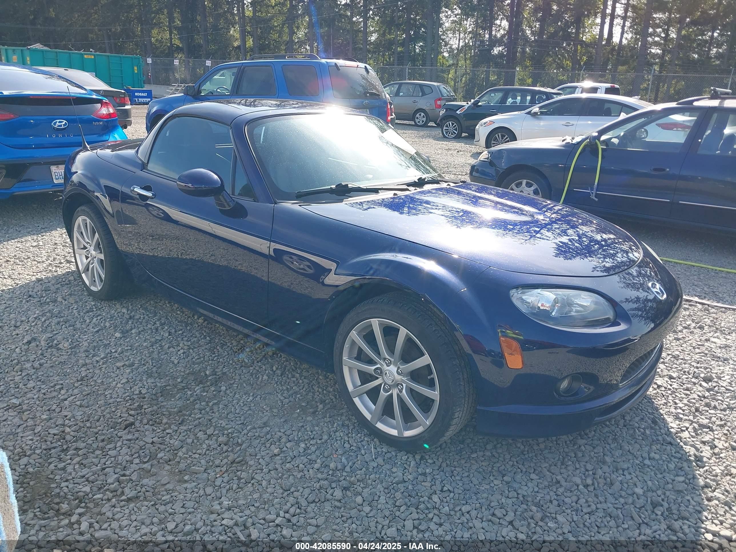 2008 Mazda MX-5 Miata Grand Touring, VIN JM1NC26F780153510 — Rear end