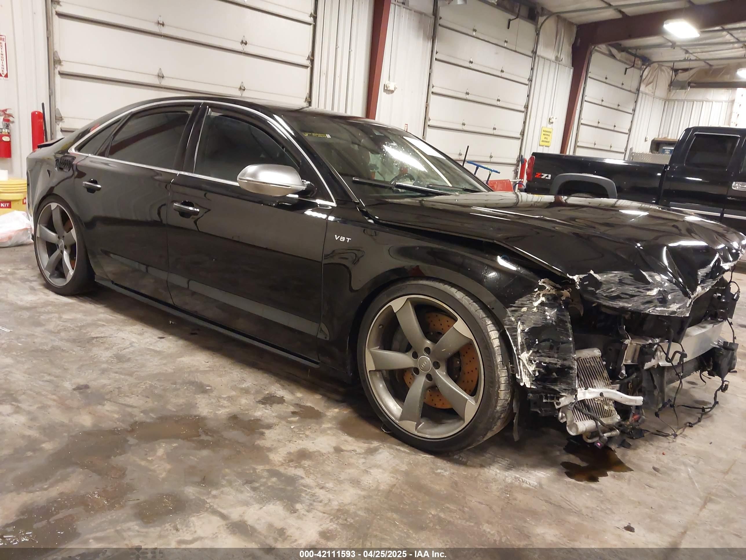 2016 Audi S8, VIN WAUJSAFD6GN001243 — All over