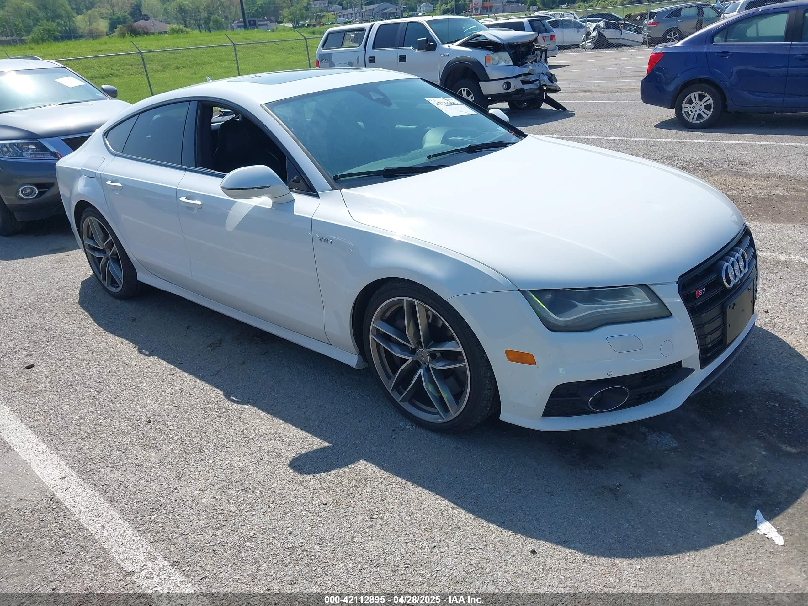 2015 Audi S7, VIN WAUW2AFC1FN016325 — Зад