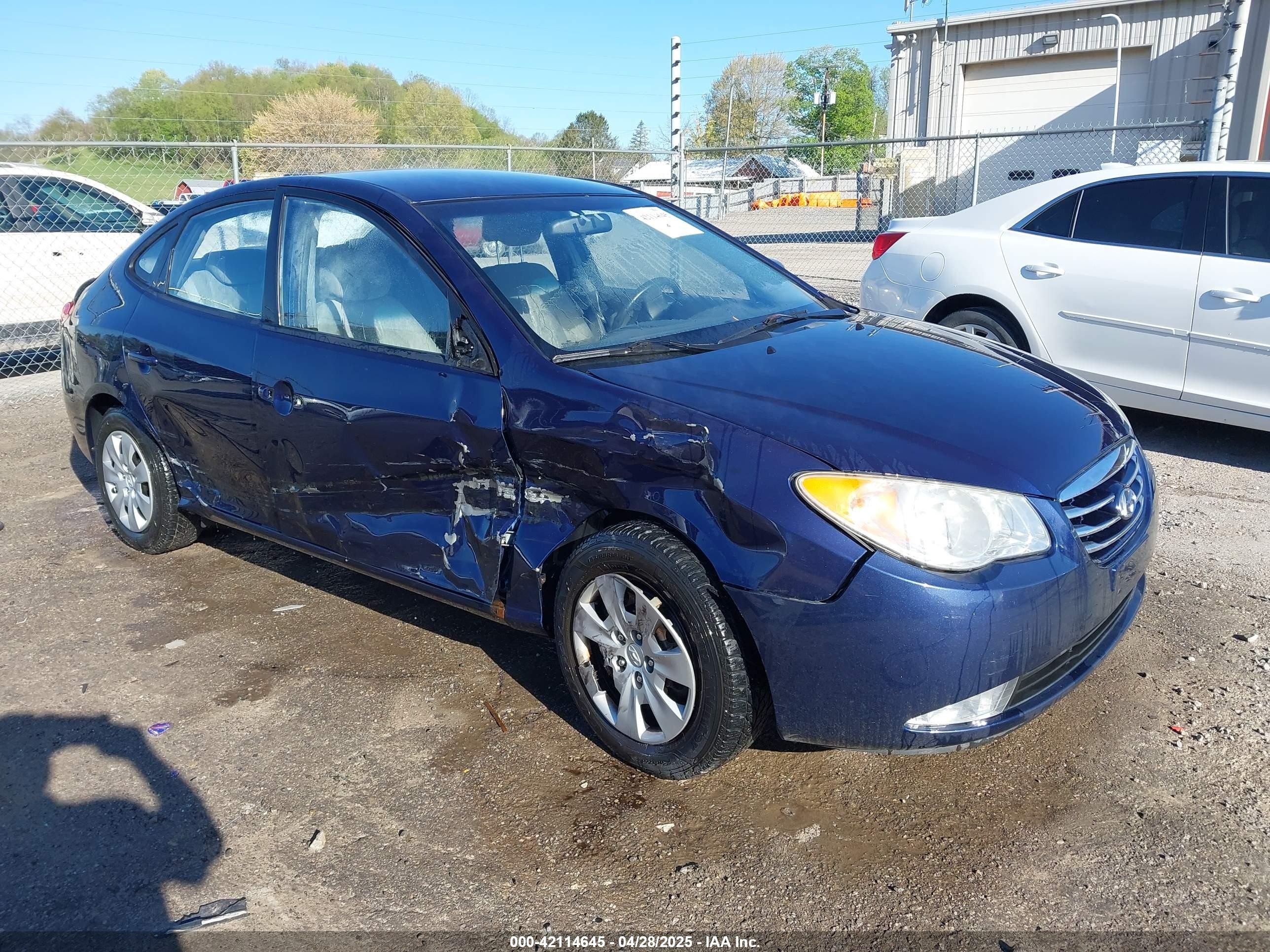 2010 Hyundai Elantra GLS, VIN KMHDU4AD3AU976200 — Side