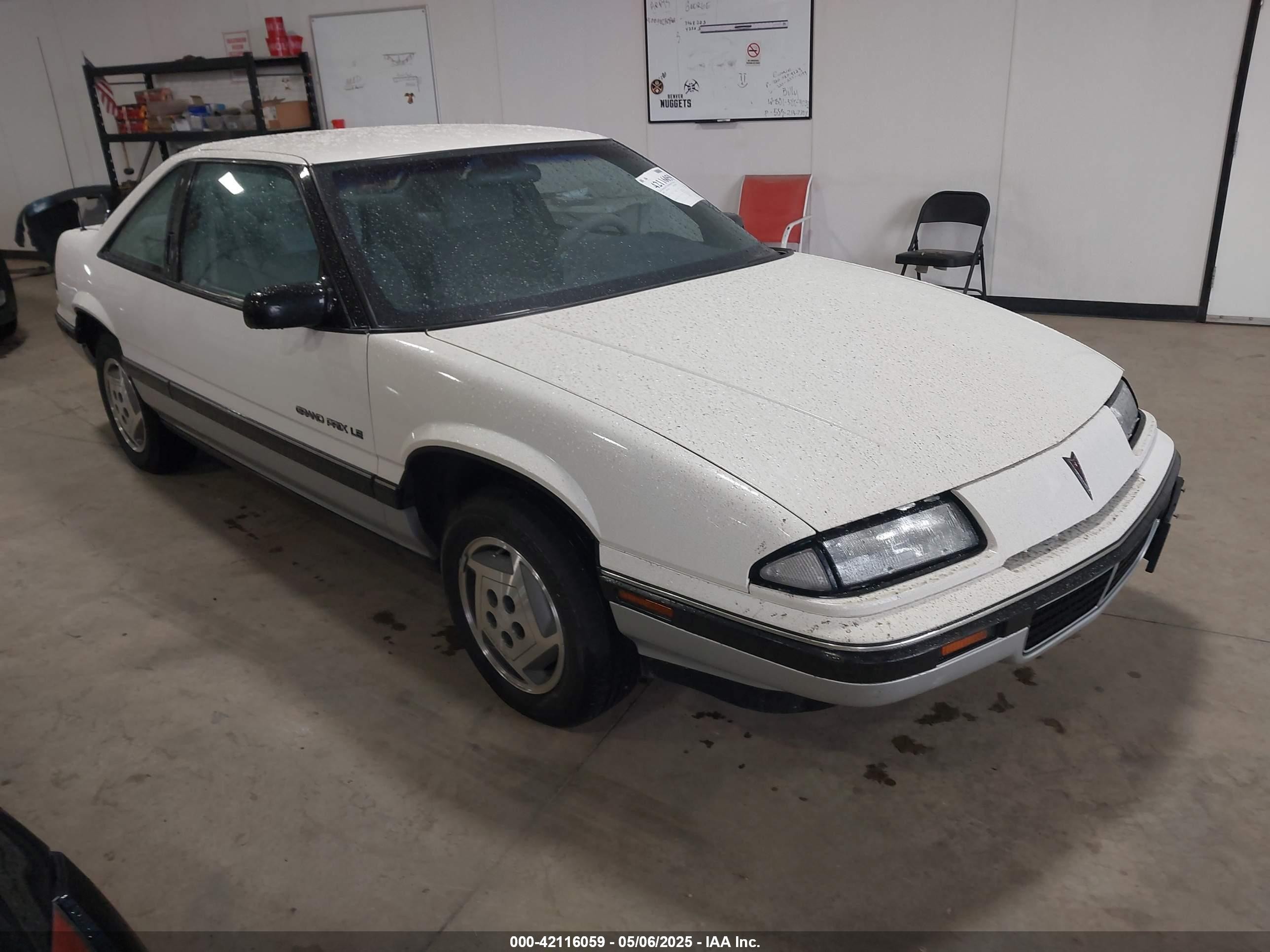 1989 Pontiac Grand Prix, VIN 1G2WK14W7KF255774 — Front end