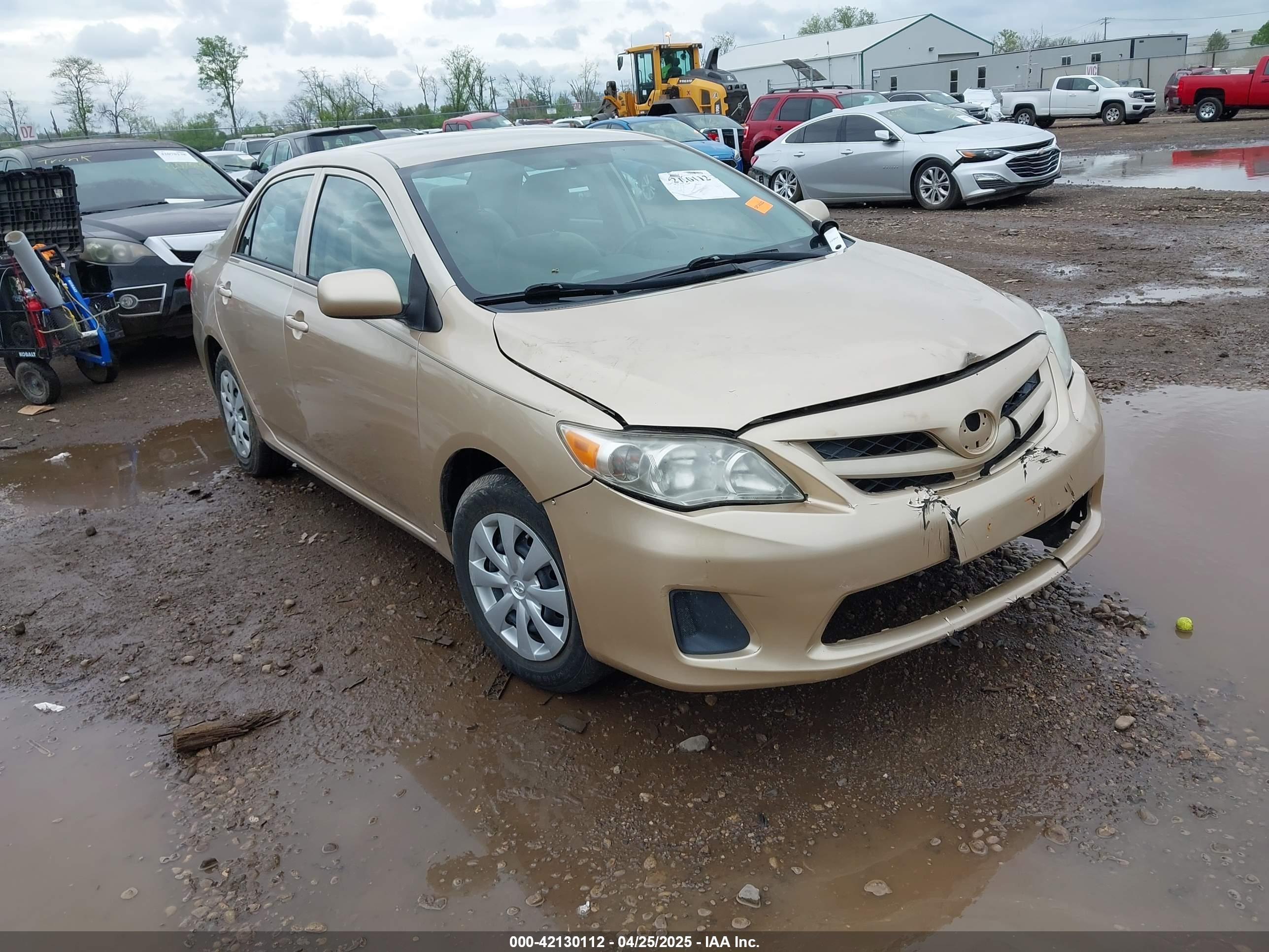 2013 Toyota Corolla LE, VIN 5YFBU4EE5DP215796 — Front end