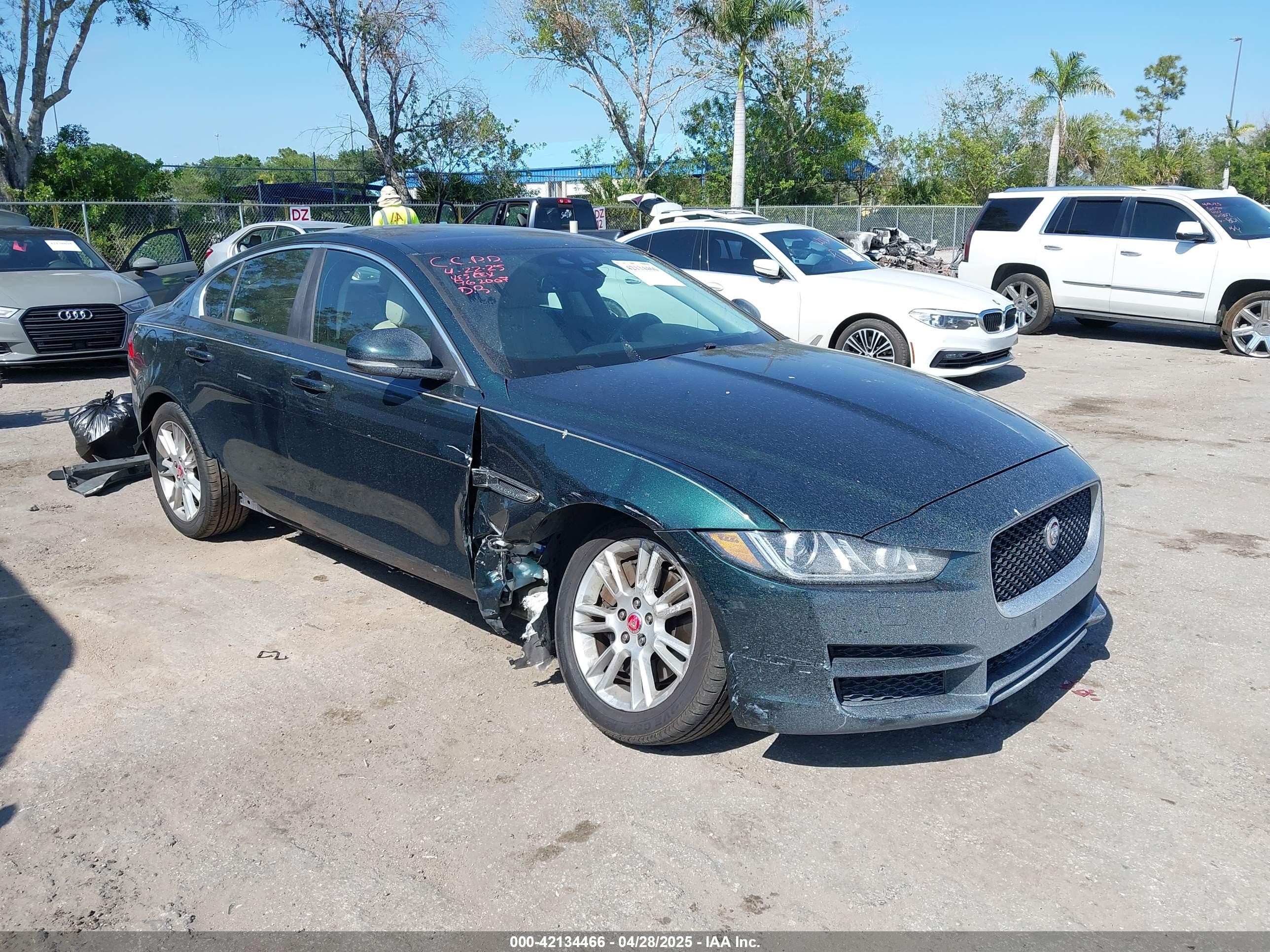 2017 Jaguar XE 25t Premium, VIN SAJAD4BG9HA962007 — Front end