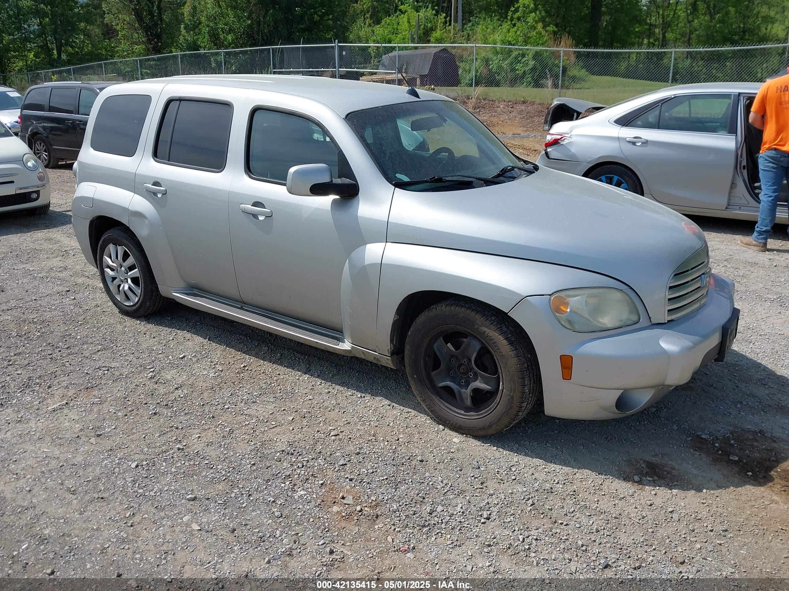 2011 Chevrolet HHR 1LT, VIN 3GNBABFW5BS500820 — Side