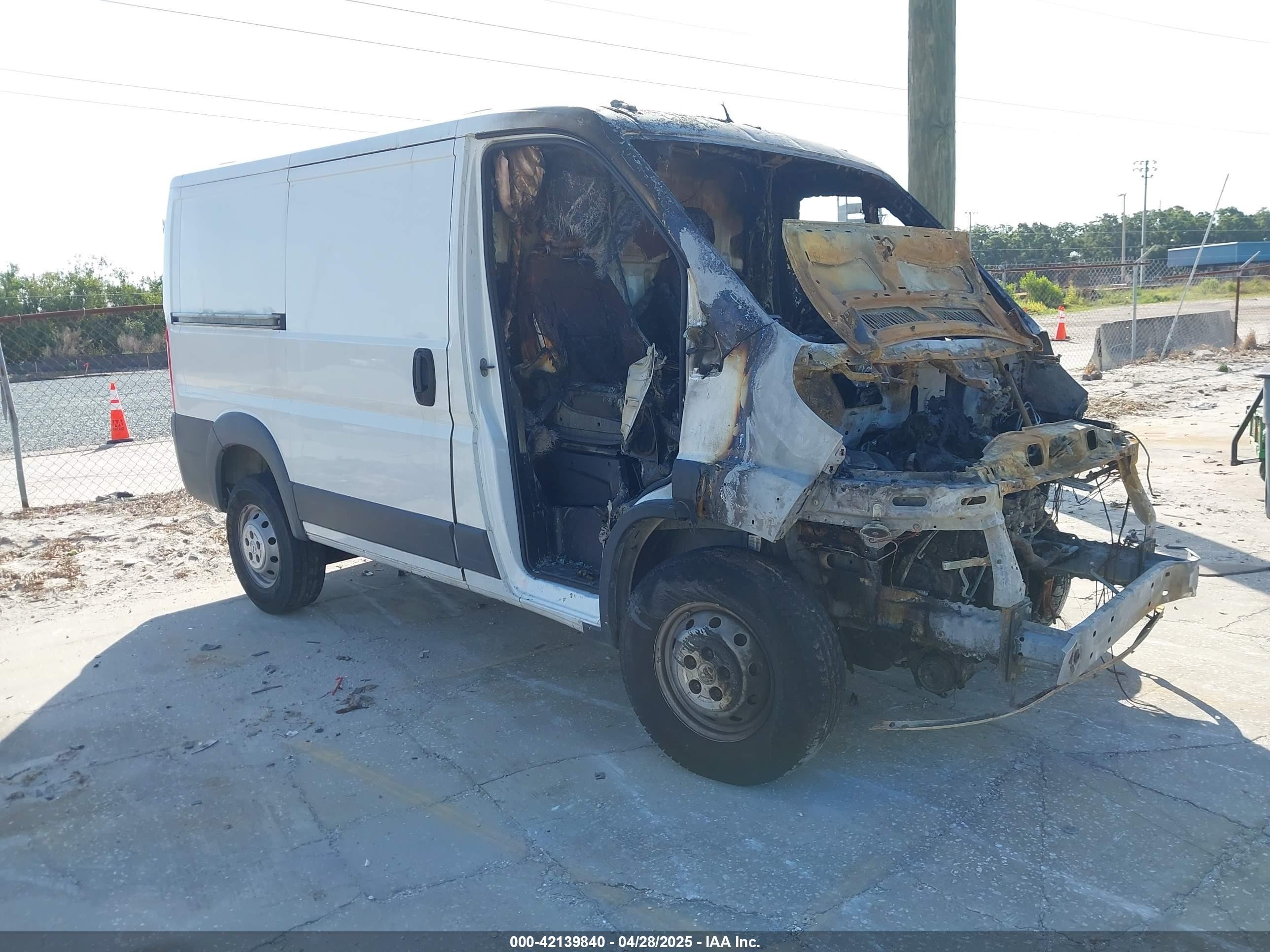 2015 Ram ProMaster, VIN 3C6TRVND8FE504363 — Engine fire