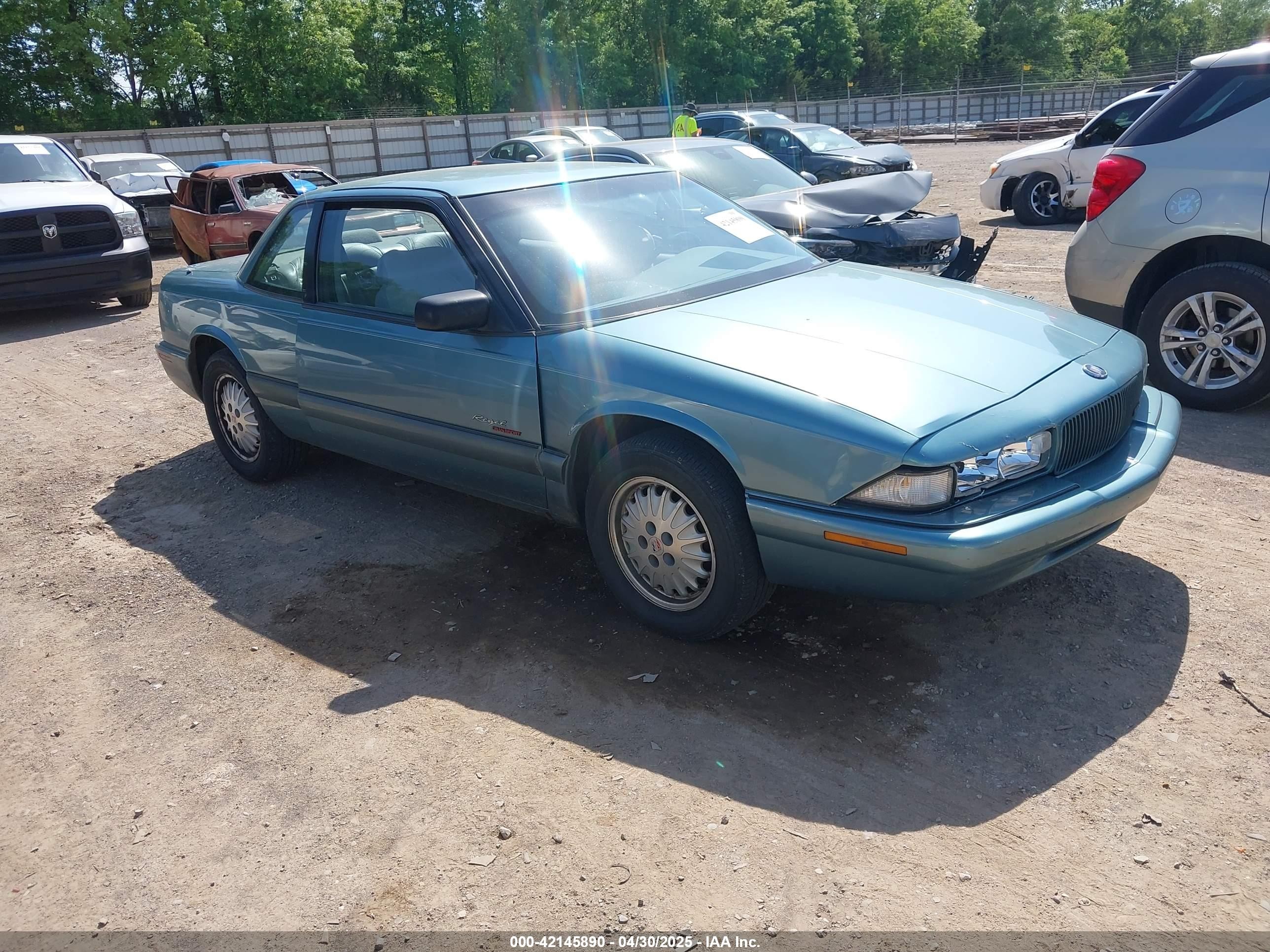 1995 Buick Regal Custom, VIN 2G4WB12LXS1457371 — Перед
