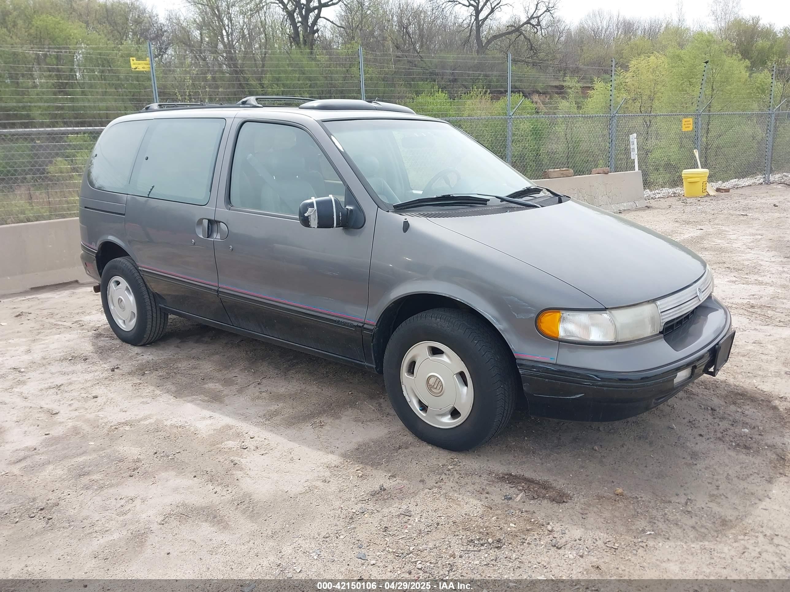 1993 Mercury Villager GS, VIN 4M2DV11W5PDJ61145 — Перед