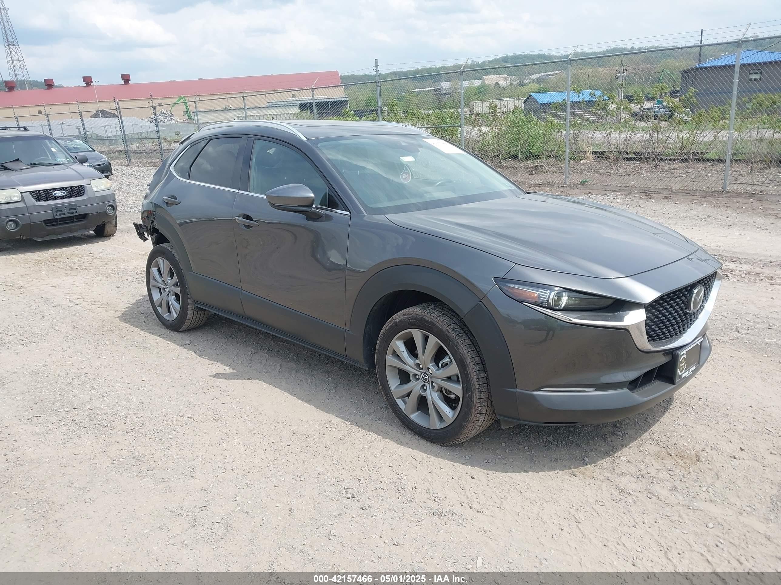 2021 Mazda CX-30 Premium, VIN 3MVDMBDL5MM307476 — Фото с аукциона