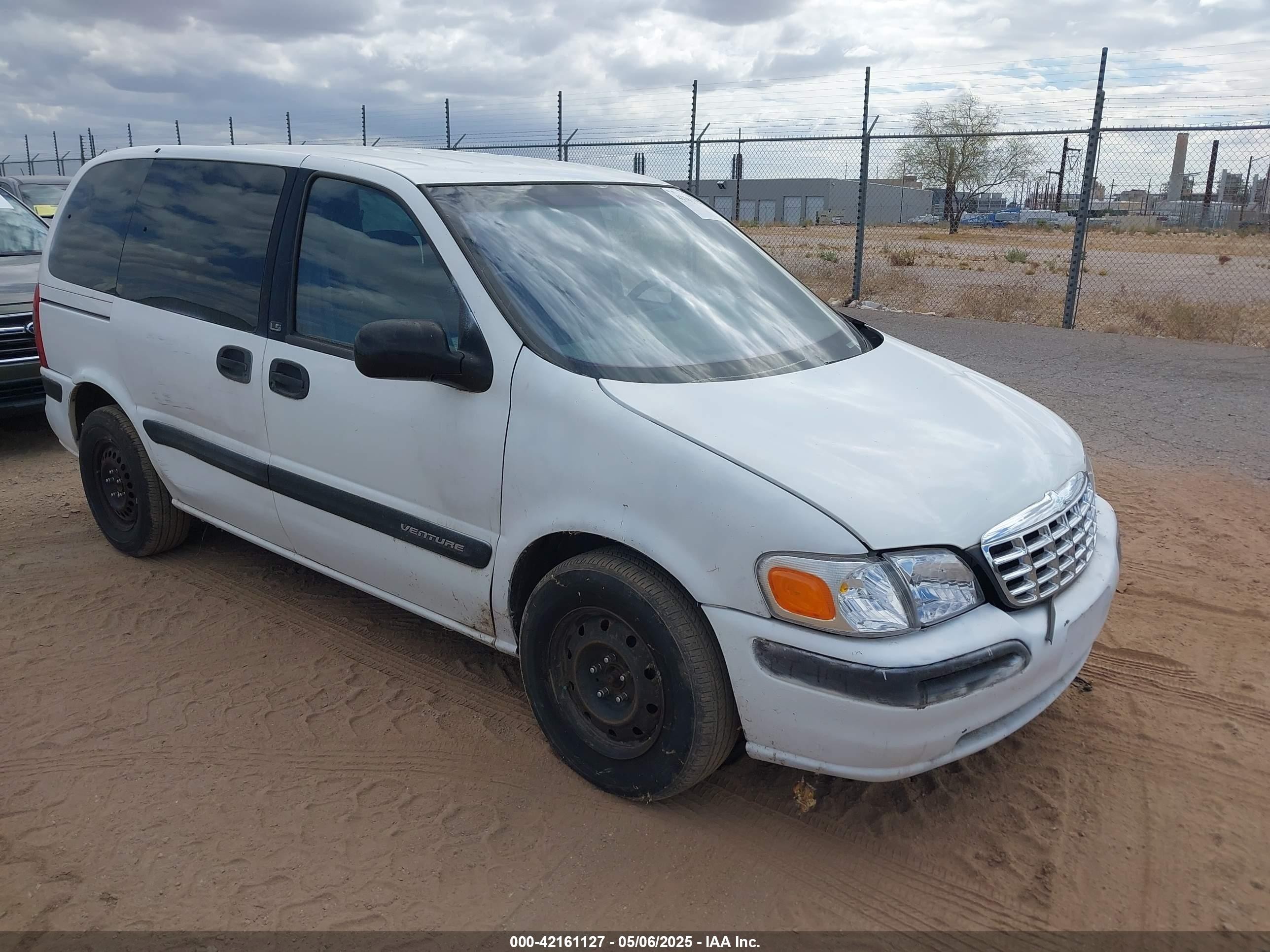 1997 Chevrolet Venture, VIN 1GNDU06E1VD238231 — Front end