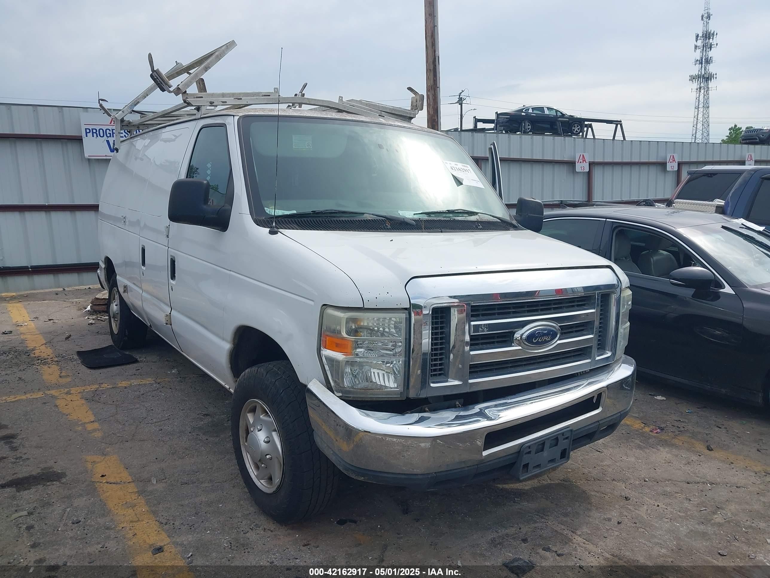 2011 Ford Econoline Cargo Commercial, VIN 1FTNE2ELXBDB13360 — Side