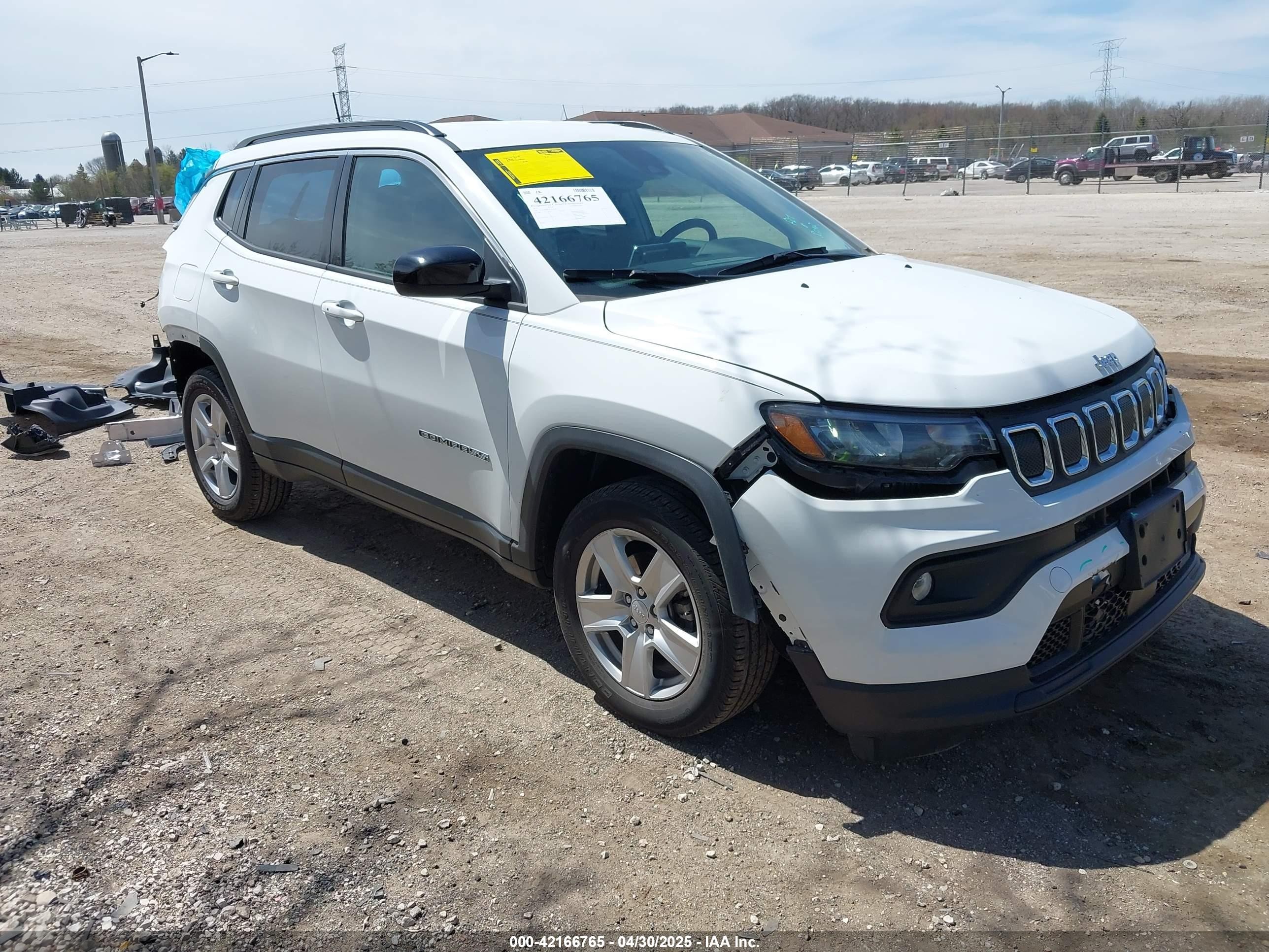 2022 Jeep Compass Latitude, VIN 3C4NJDBB3NT156973 — Rear end