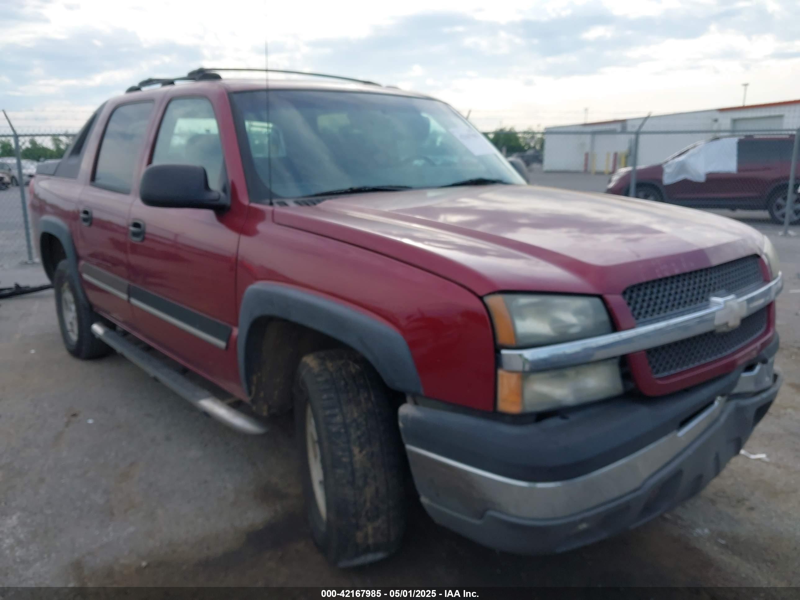 2004 Chevrolet Avalanche, VIN 3GNEC12TX4G341246 — Front end