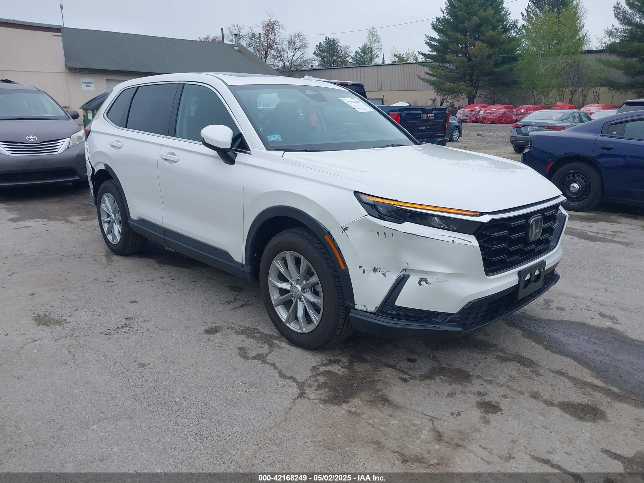 2025 Honda CR-V EX, VIN 2HKRS4H48SH461453 — Бок