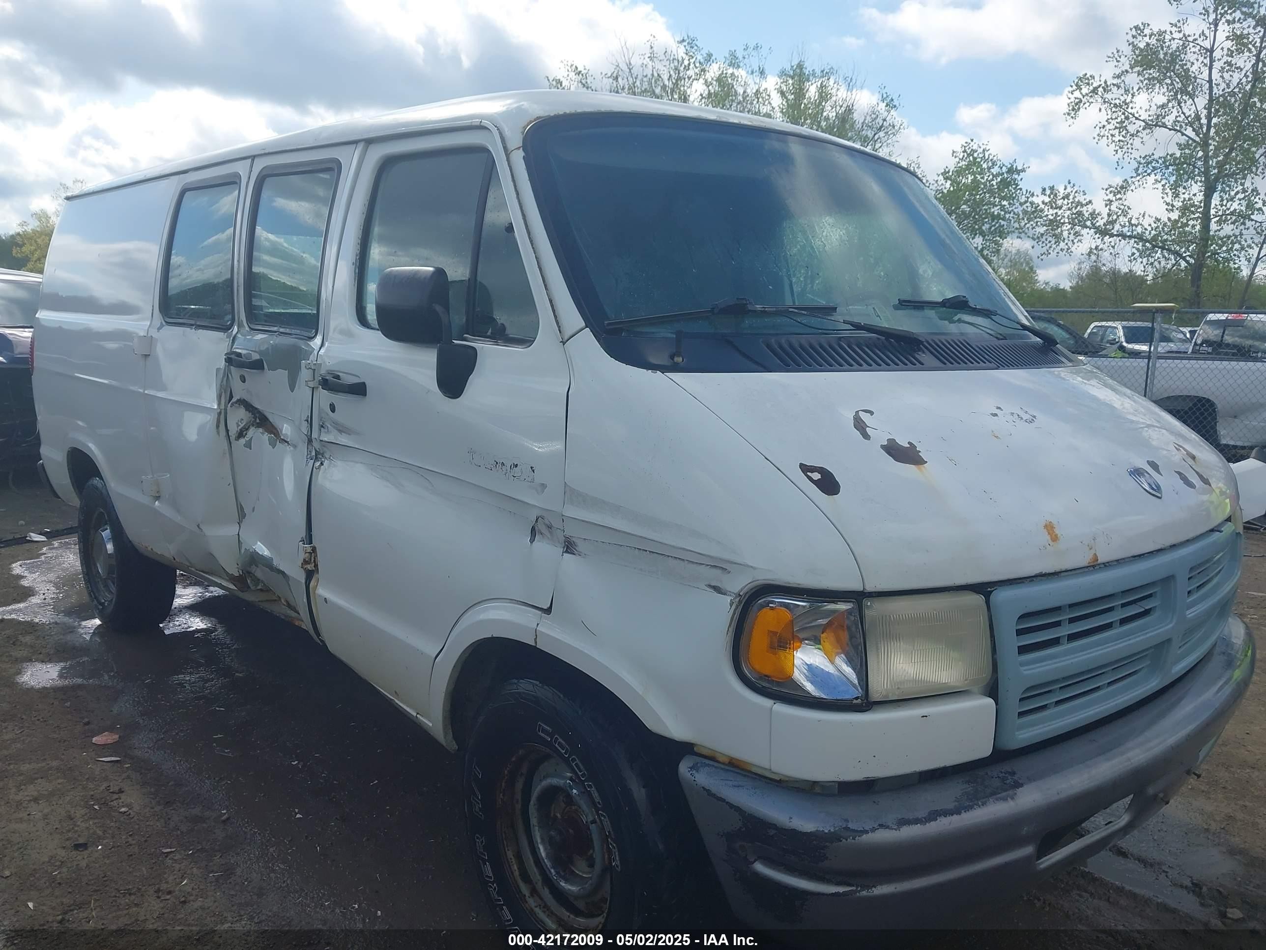 1994 Dodge Cargo, VIN 2B7HB21Y8RK541211 — Side